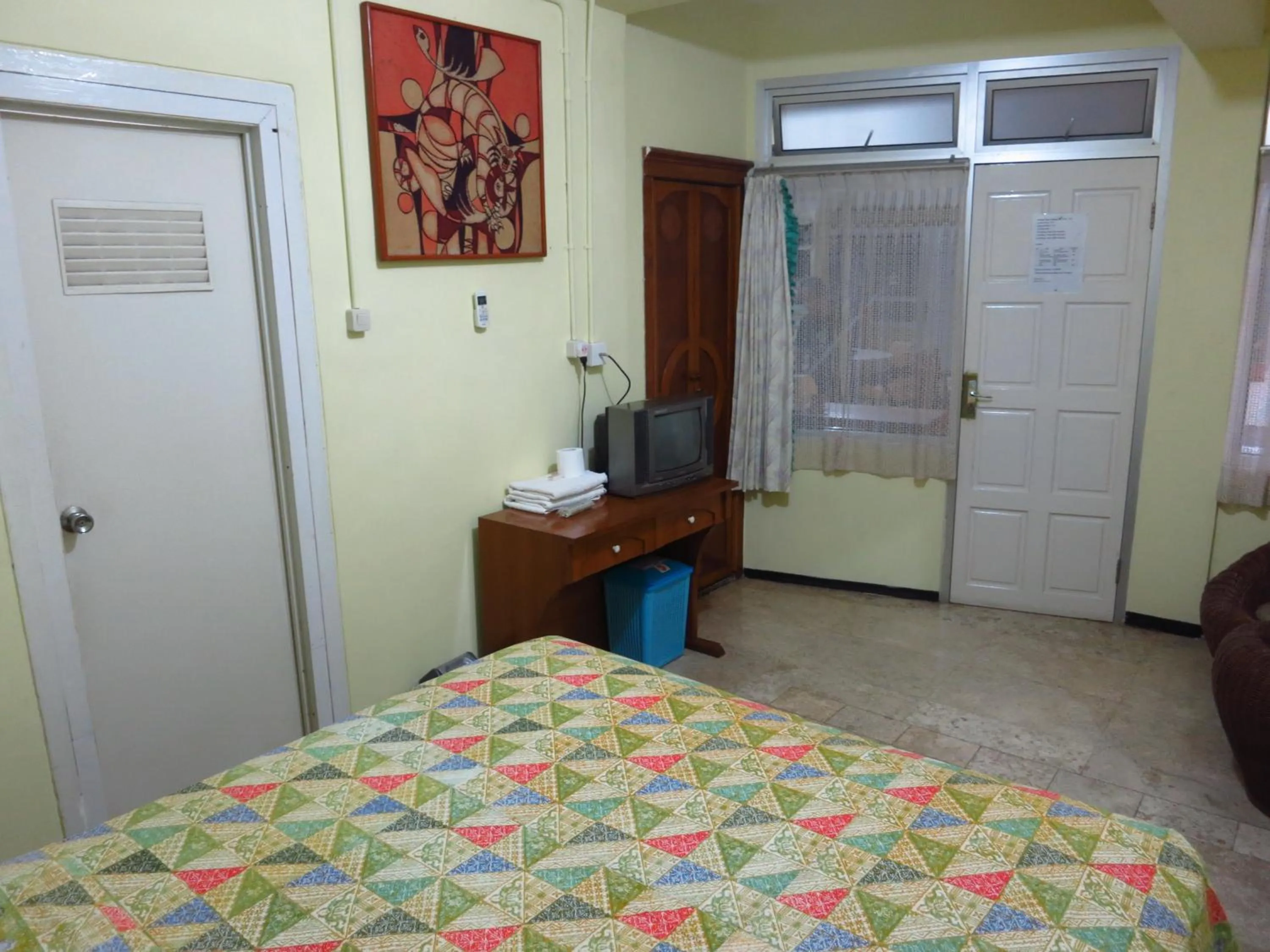 Photo of the whole room, Bed in Enny's Guest House