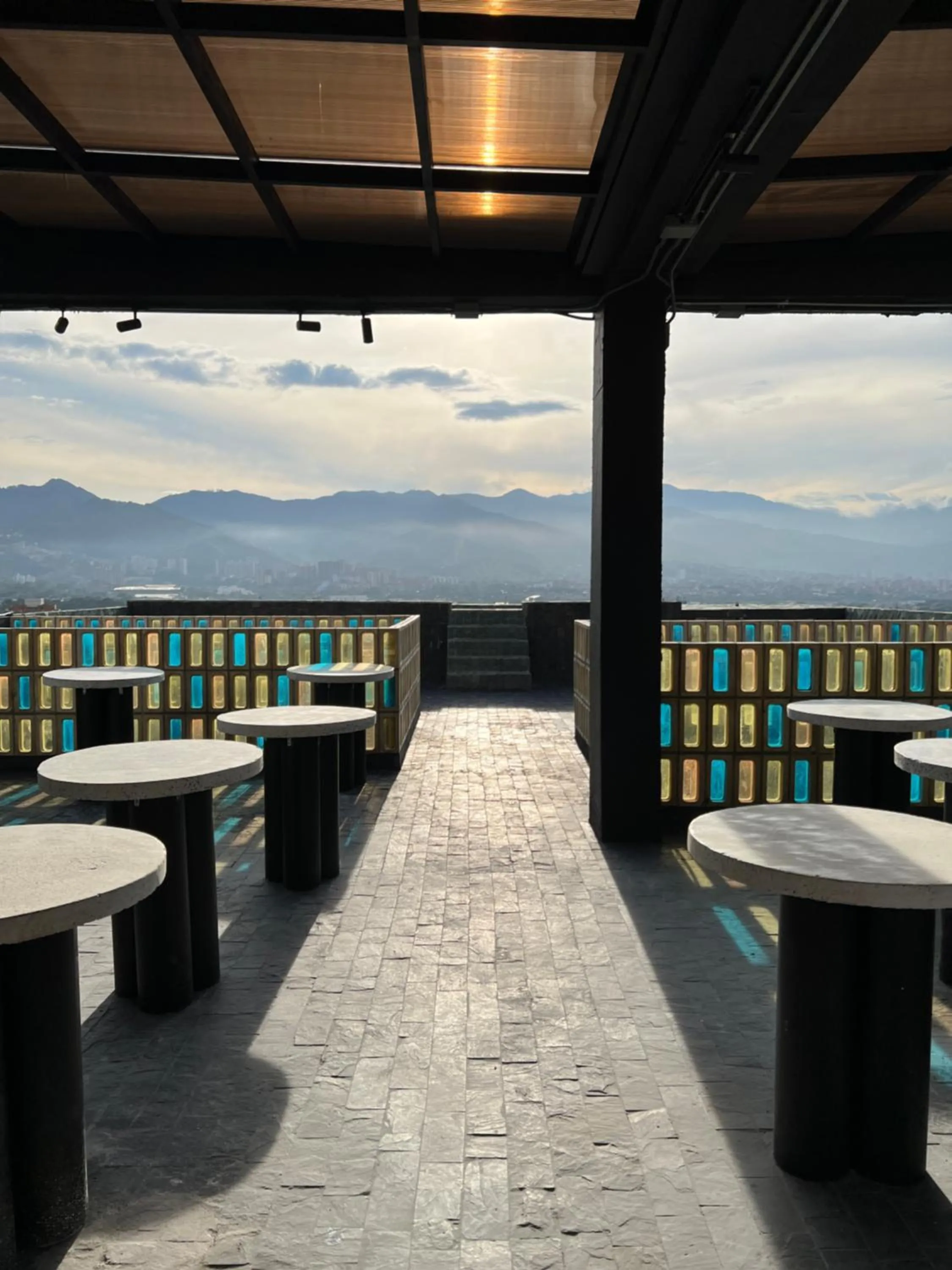 Restaurant/places to eat in Hotel Zelva Negra