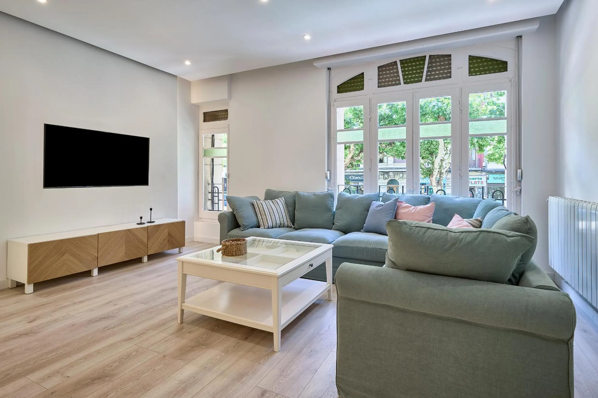 Casita Mela - Apt. p/8 pax con terraza en Logroño