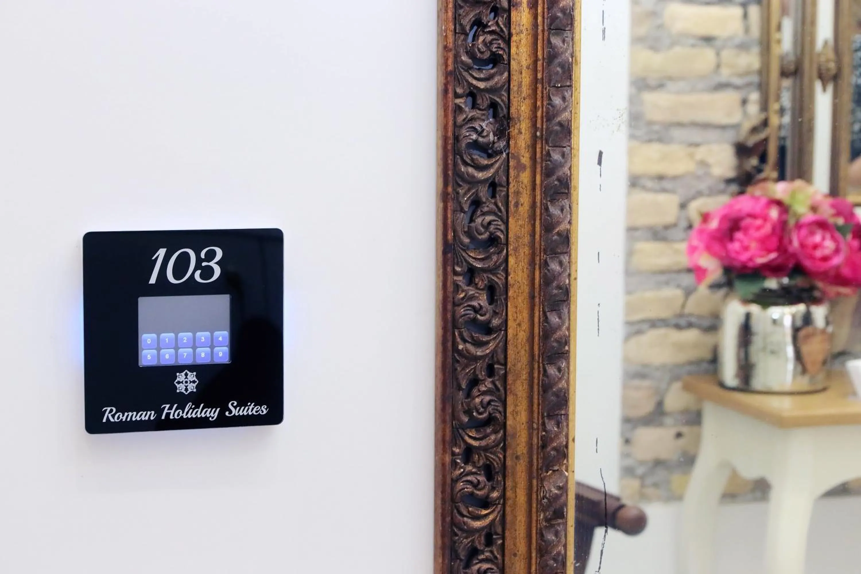 Decorative detail in Roman Holiday Suites