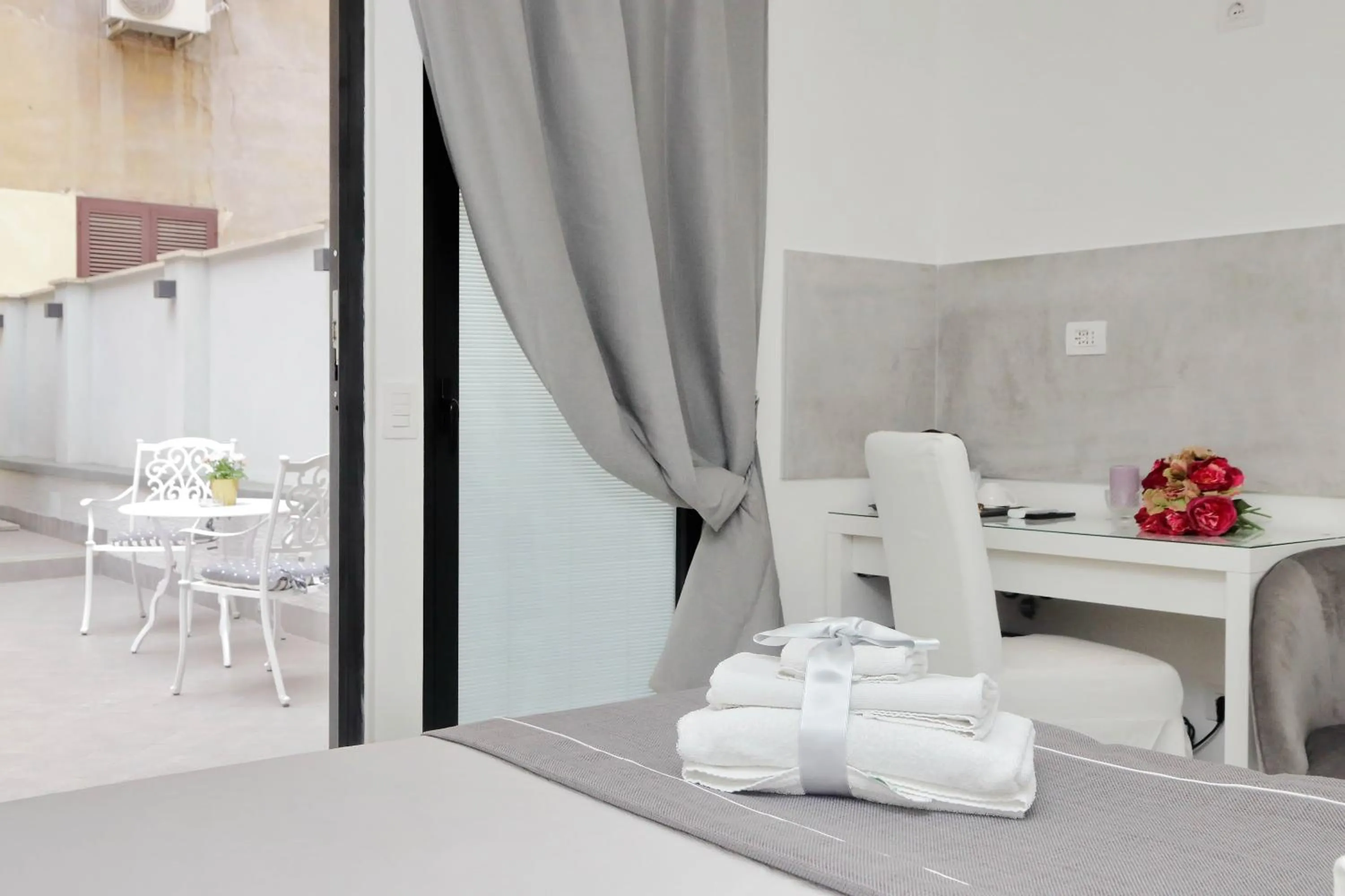 Balcony/Terrace in Roman Holiday Suites