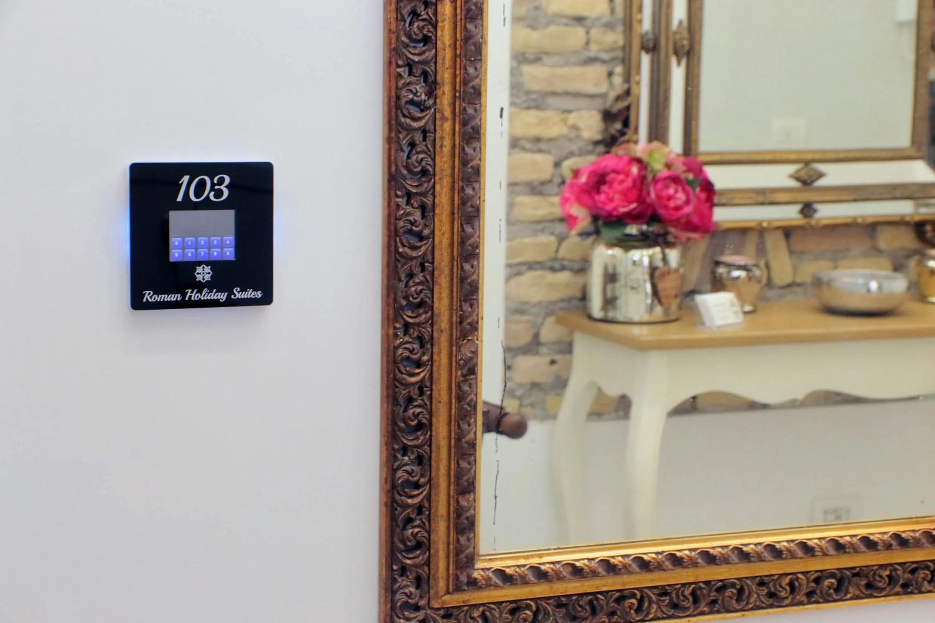 Decorative detail in Roman Holiday Suites