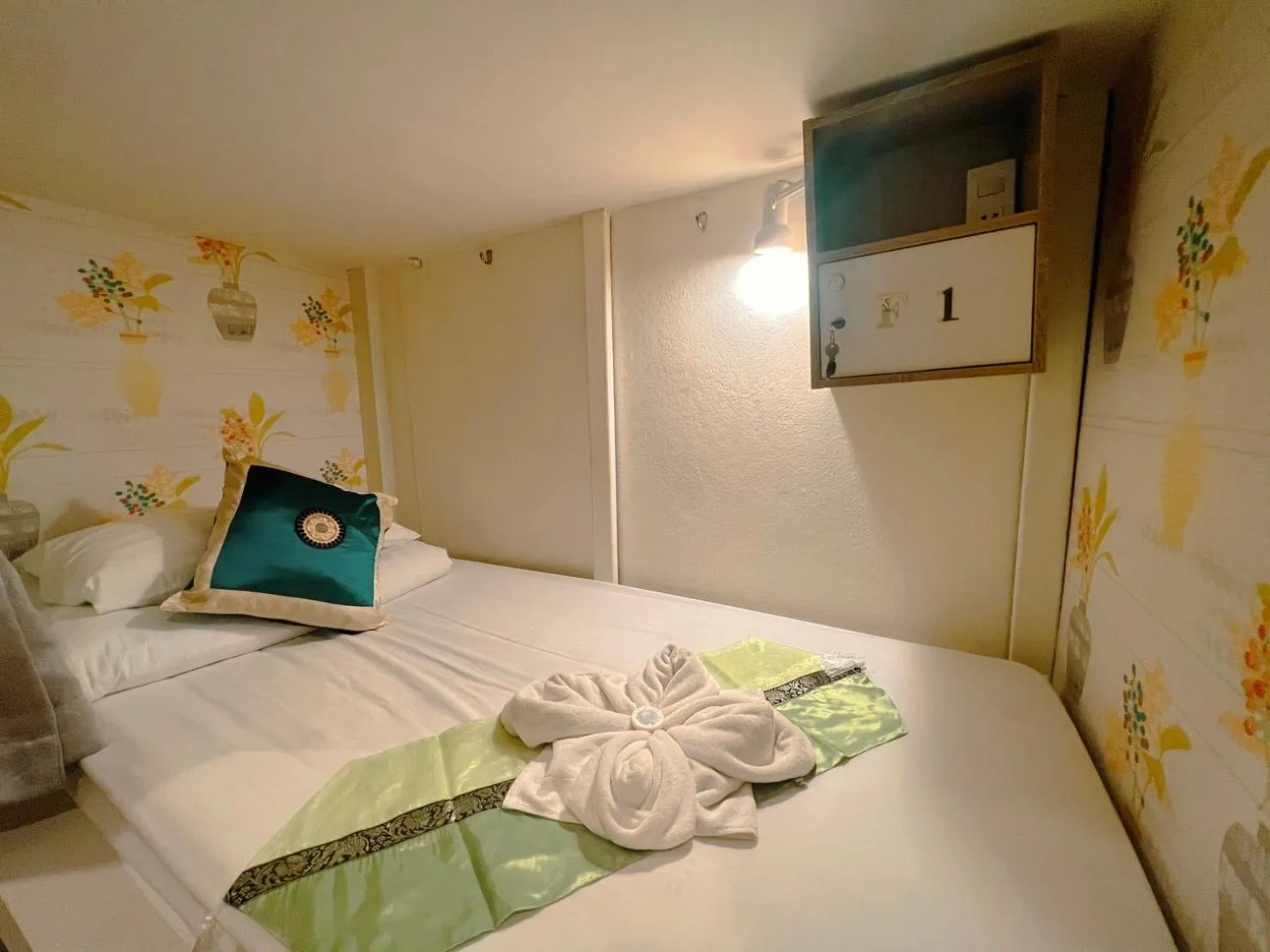 Bed in Pure Stay At CNX