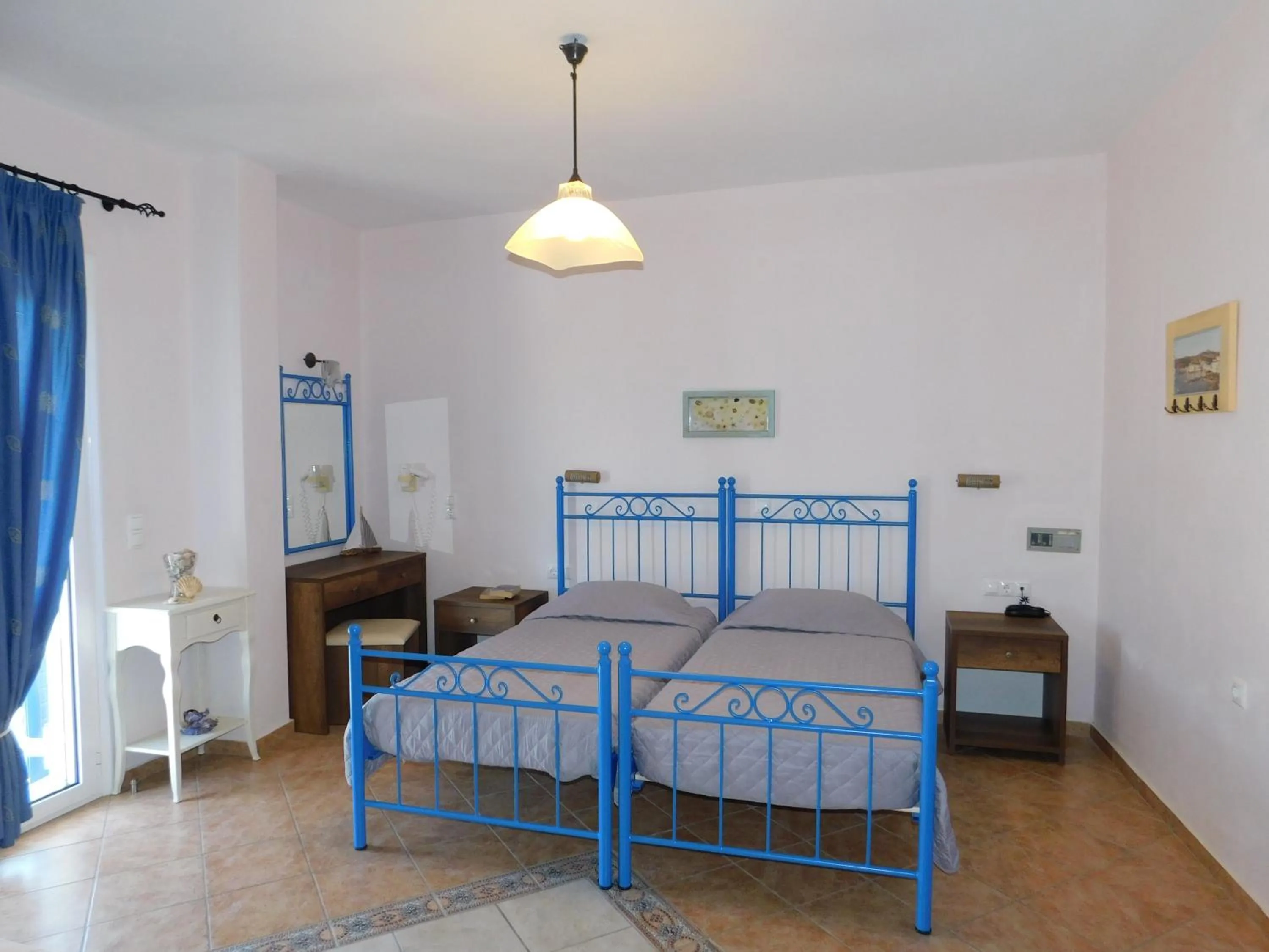 Photo of the whole room, Bed in Akti Aegeou