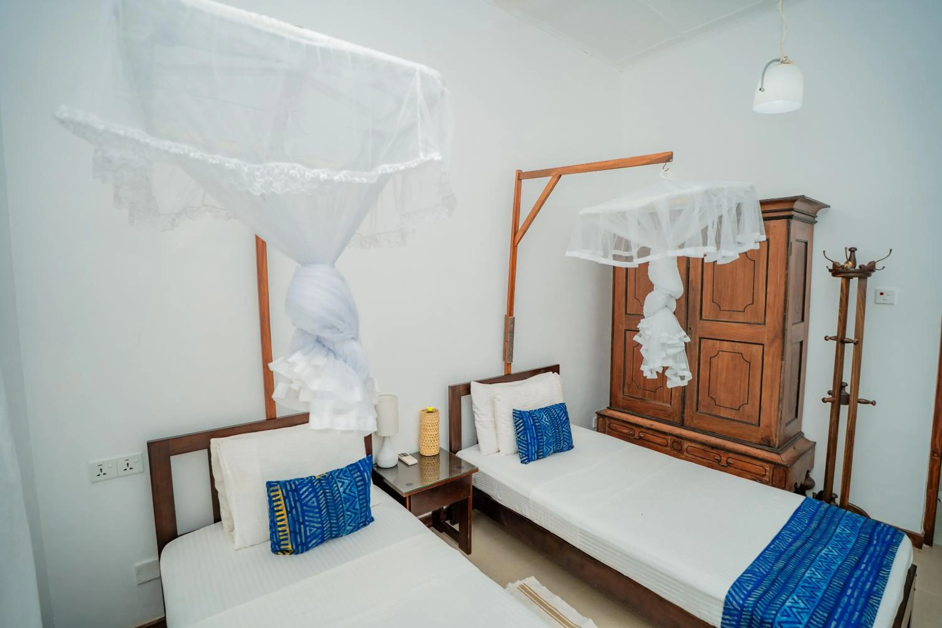 Bedroom, Bed in The Waves Beach Chalets