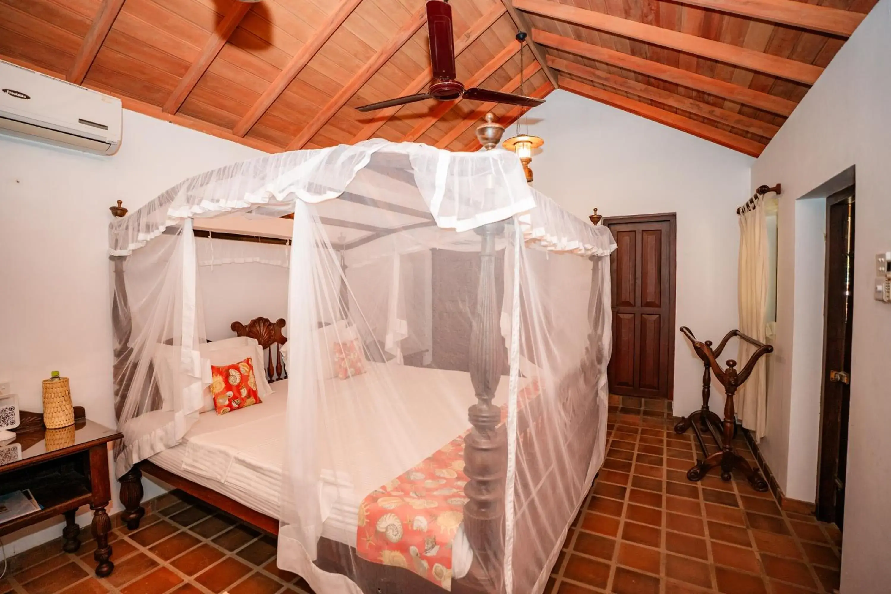 Chalet - single occupancy in The Waves Beach Chalets Chalet - single occupancy in The Waves Beach Chalets