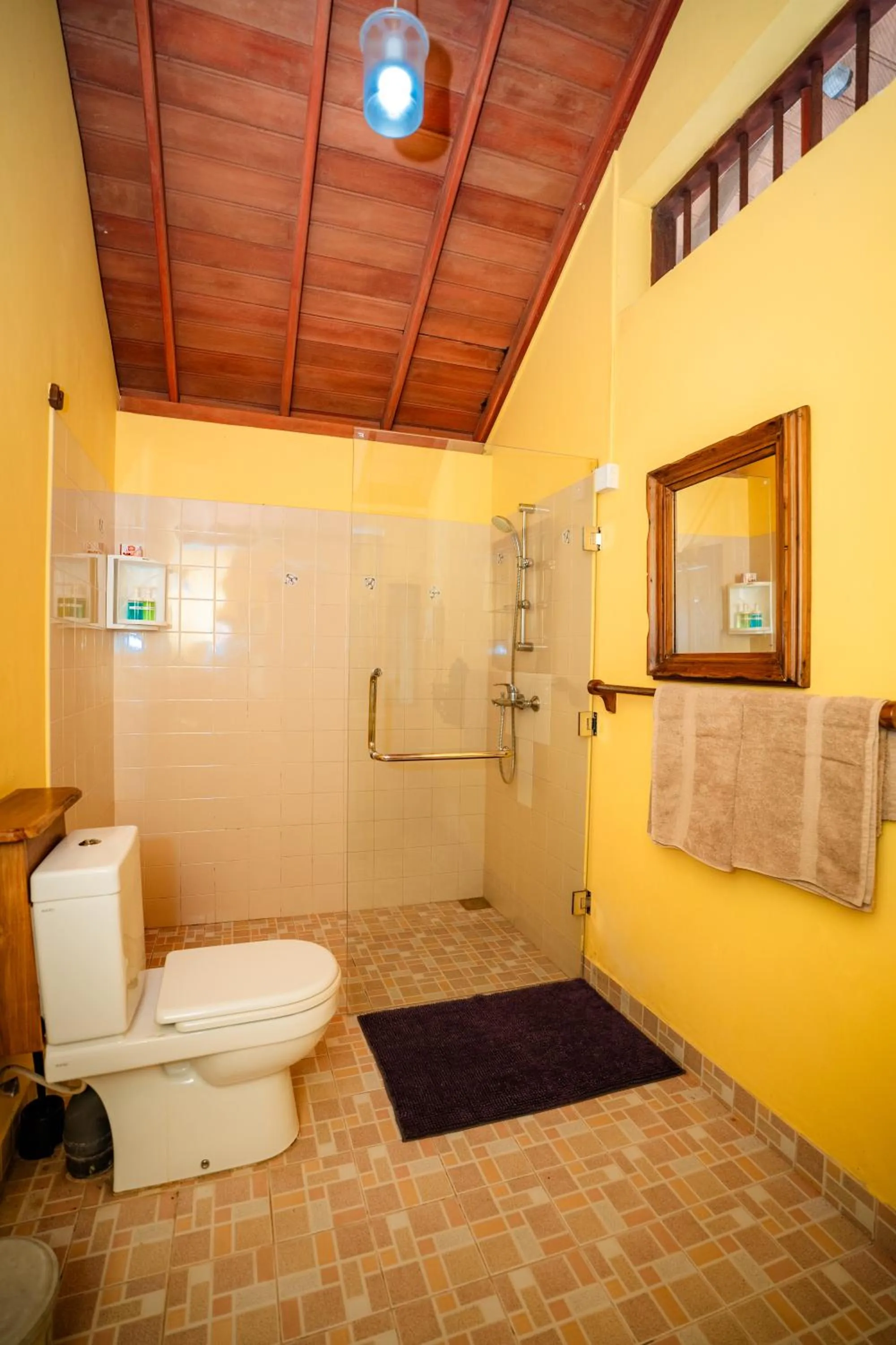 Bathroom in The Waves Beach Chalets