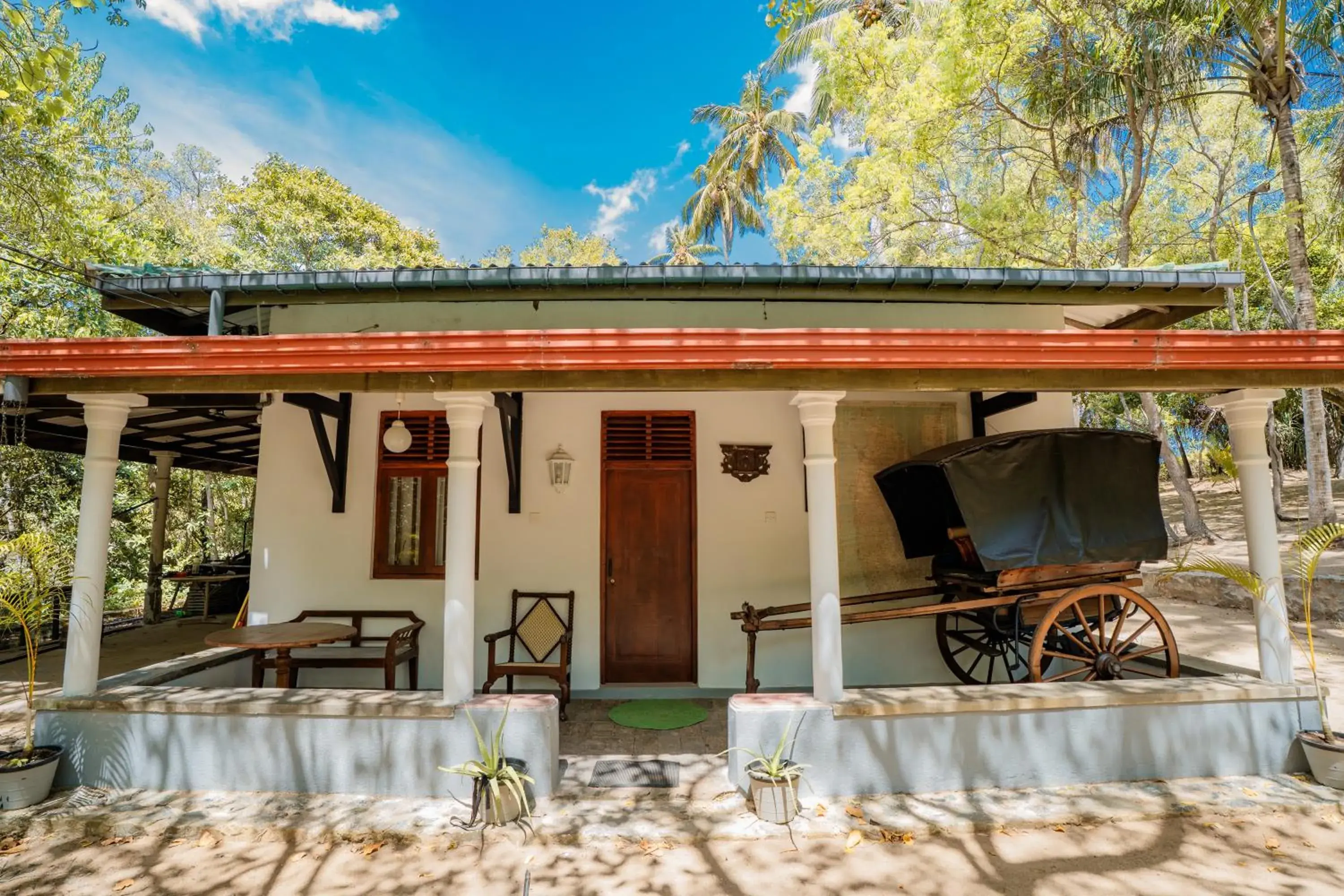 Double or Twin Room with Garden View - single occupancy in The Waves Beach Chalets Double or Twin Room with Garden View - single occupancy in The Waves Beach Chalets