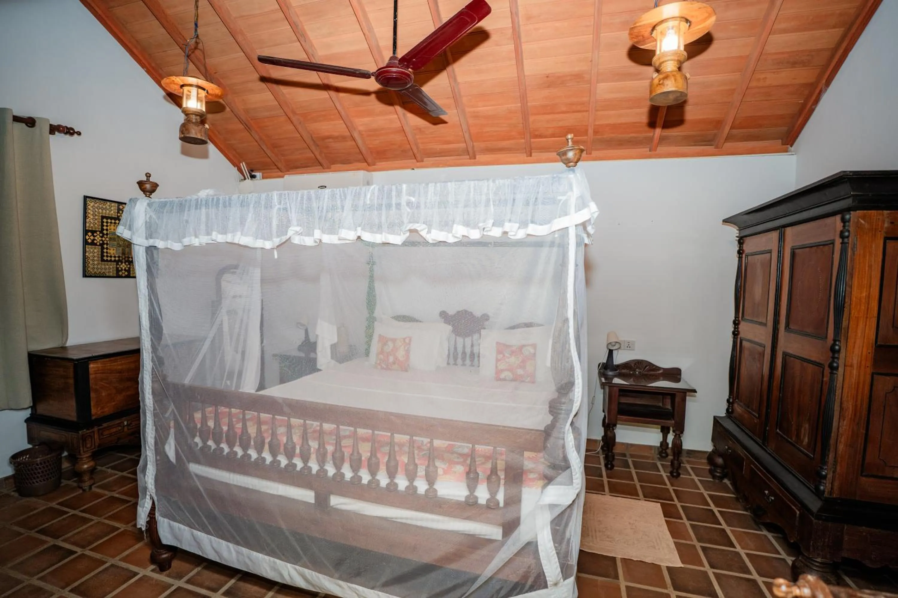 Bedroom, Bed in The Waves Beach Chalets