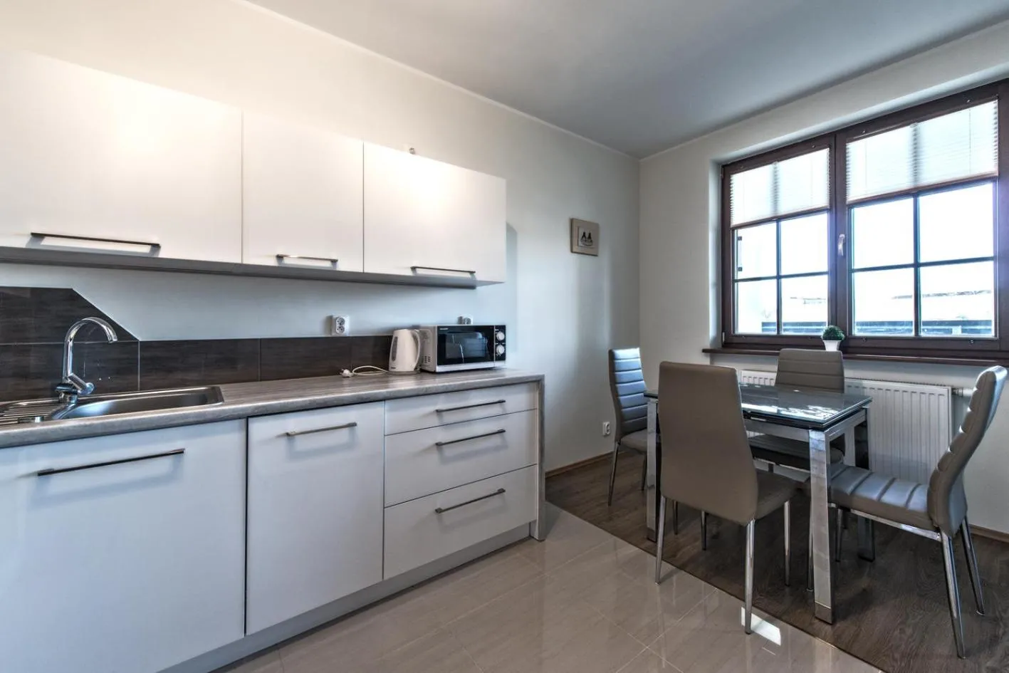 Kitchen or kitchenette in Bulwar Portowy, Sun & Snow