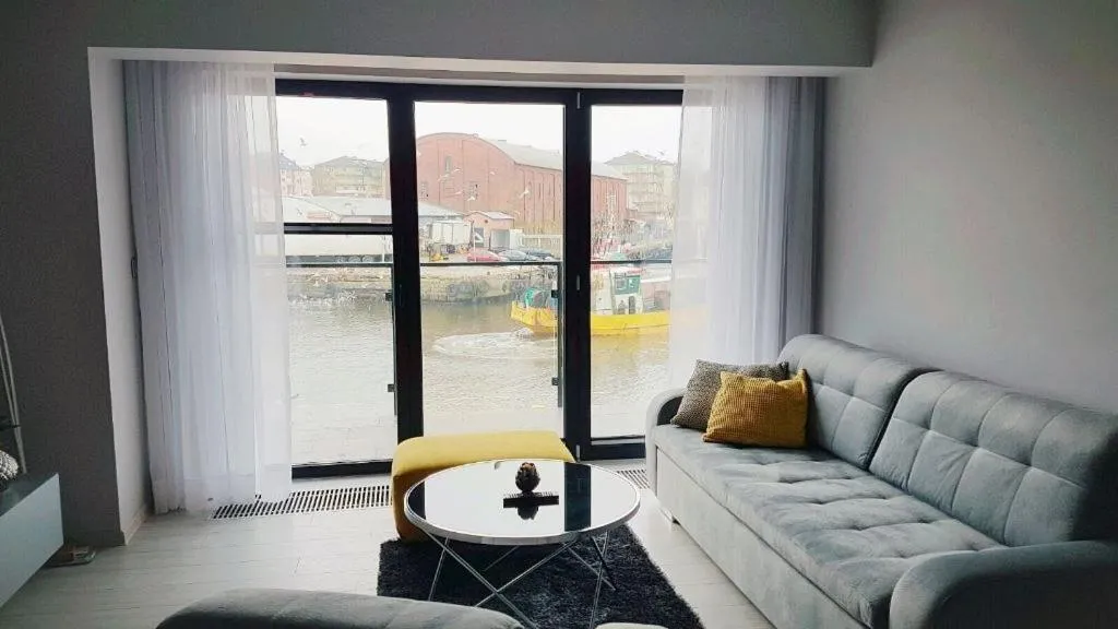 Living room in Bulwar Portowy, Sun & Snow