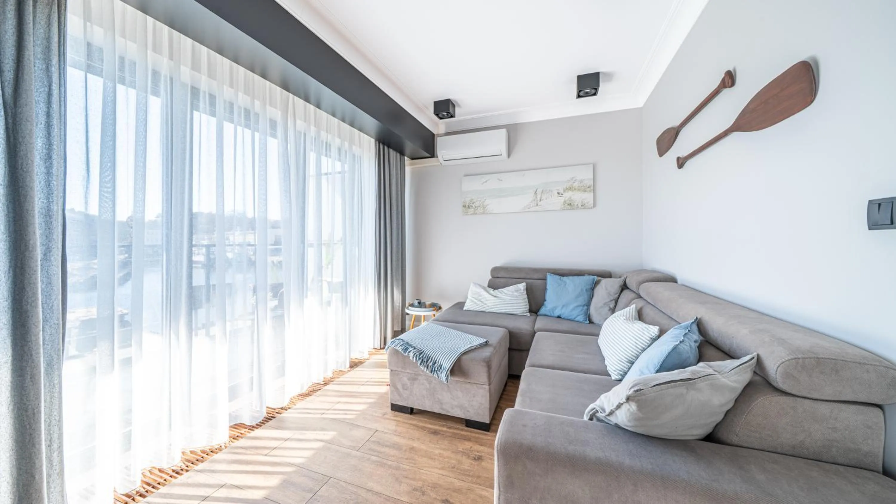 Living room in Bulwar Portowy, Sun & Snow