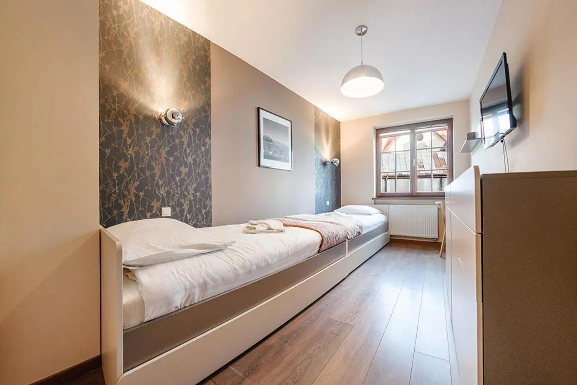 Bedroom, Bed in Bulwar Portowy, Sun & Snow