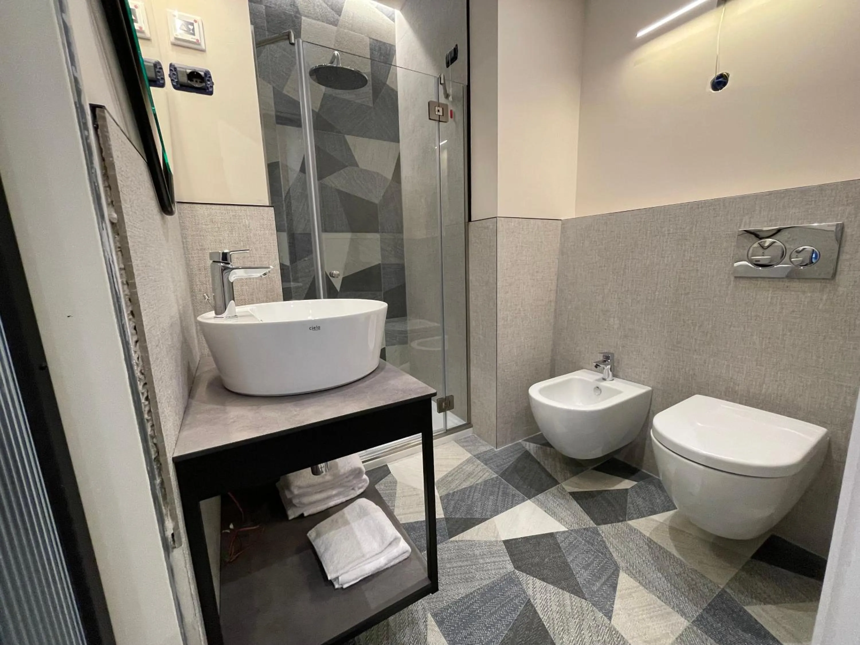 Shower in Passpartout Boutique Palace