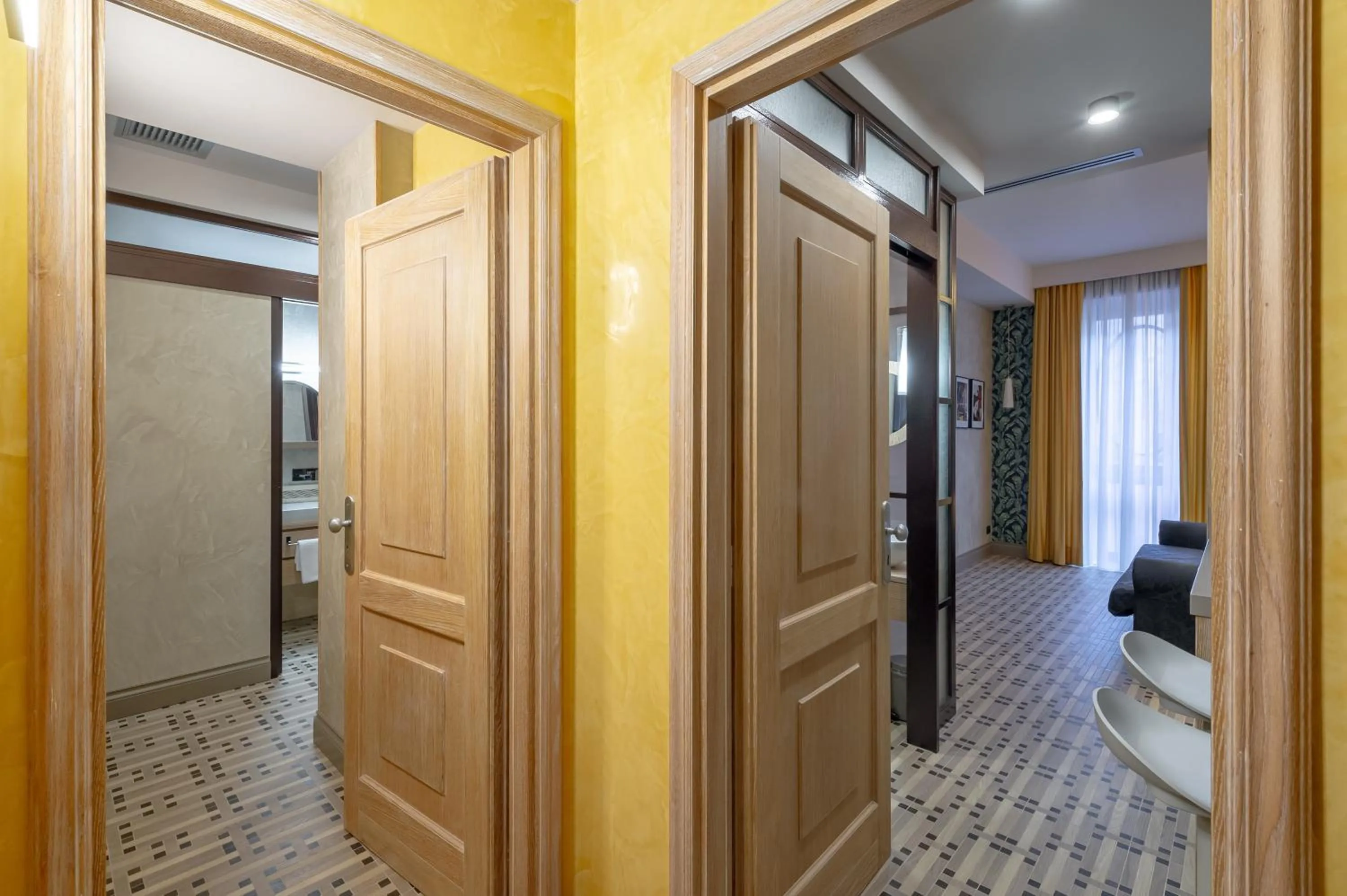 wardrobe in Passpartout Boutique Palace