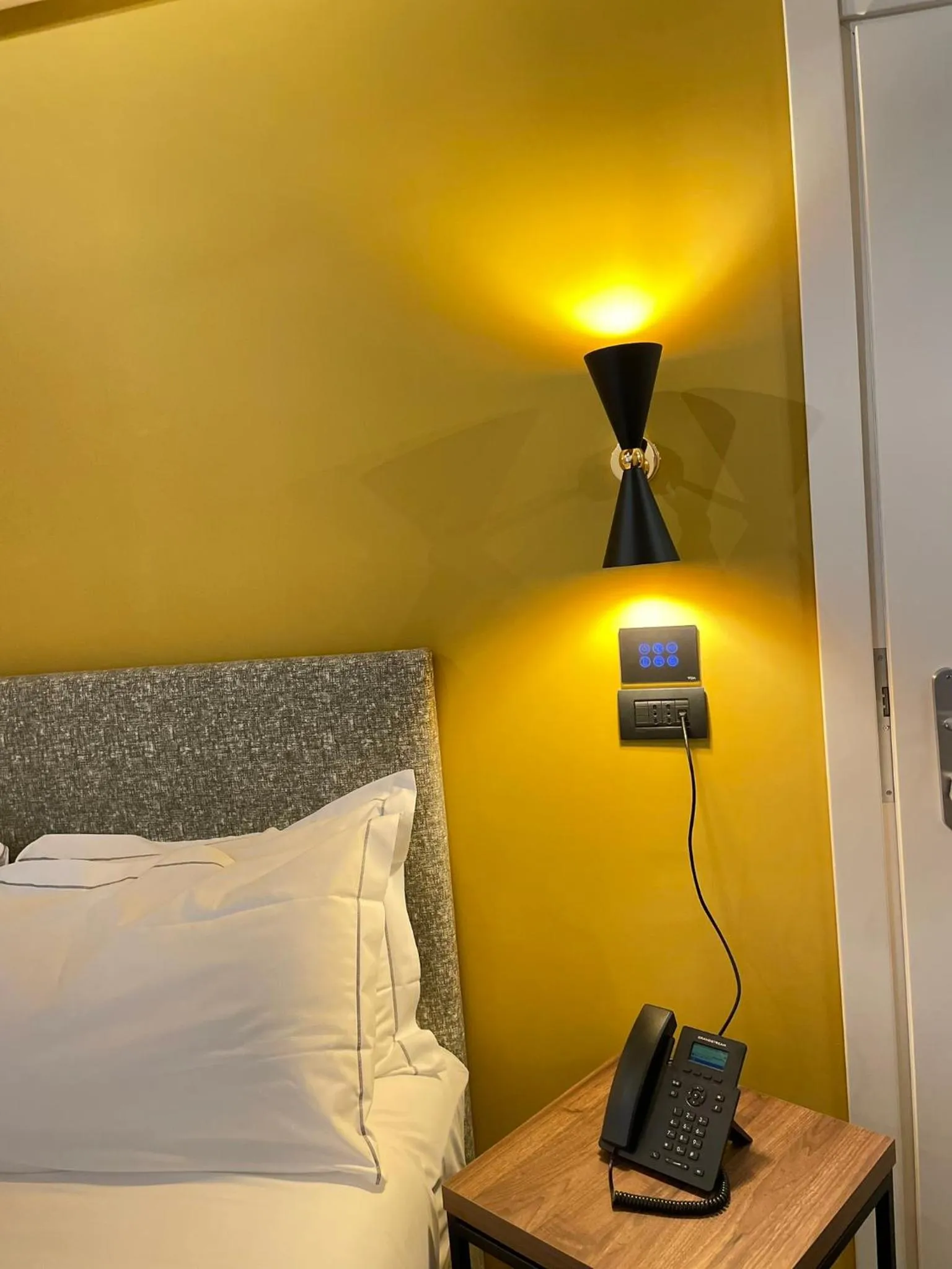 Bed in Passpartout Boutique Palace