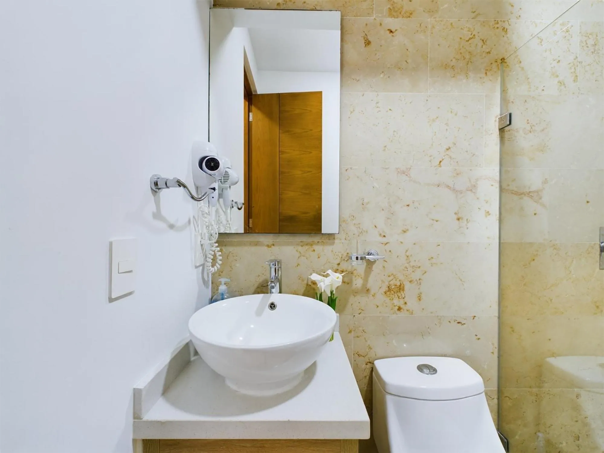 Bathroom in Studio near to 5th Avenue, Bars & Beautiful views By Yeah