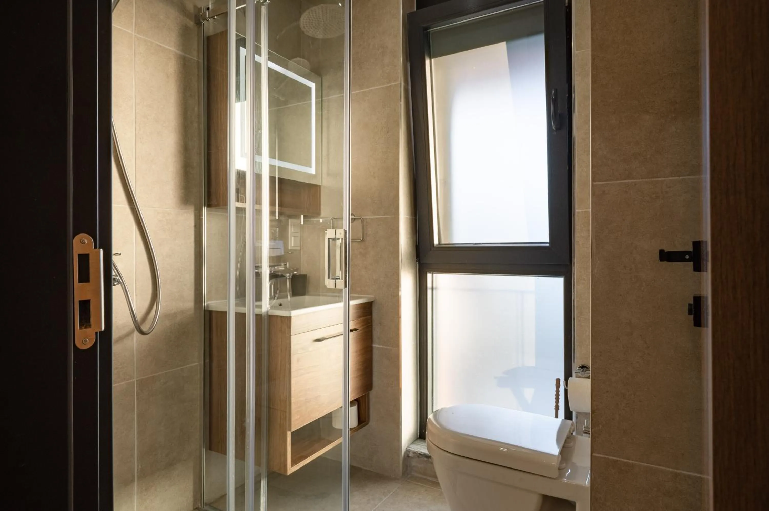 Toilet in Dulamerovic Hotel