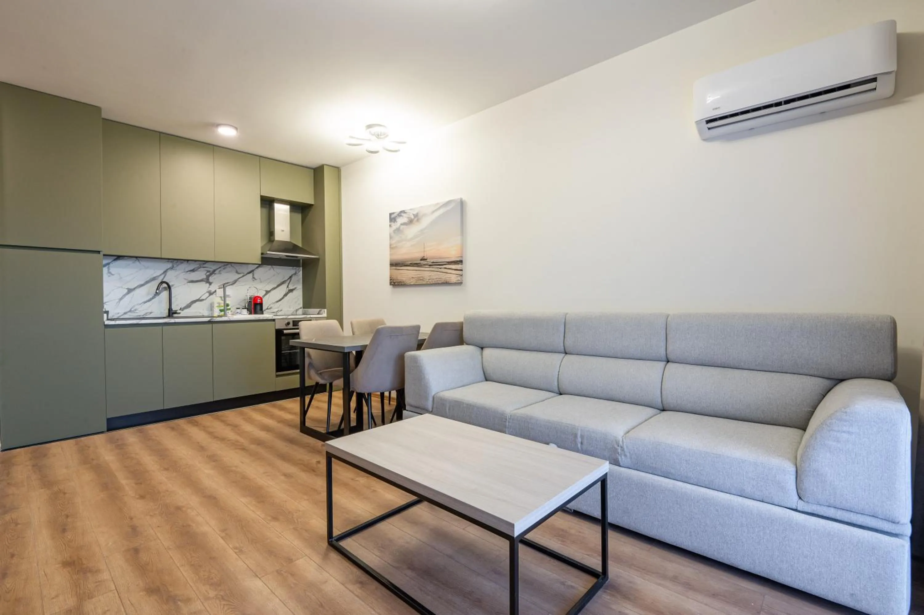 Kitchen or kitchenette in Dulamerovic Hotel