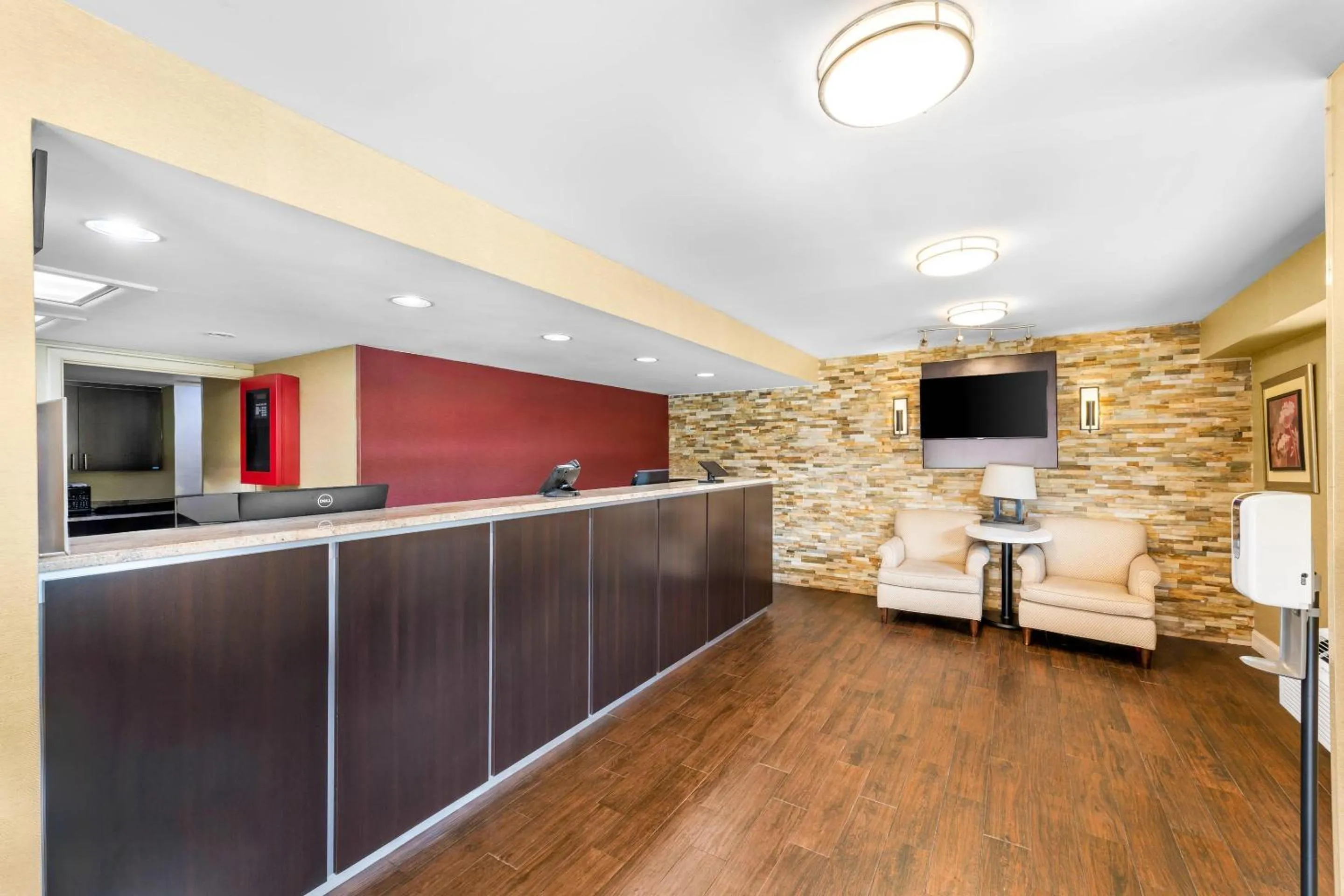 Lobby or reception in Econo Lodge Charlotte Airport