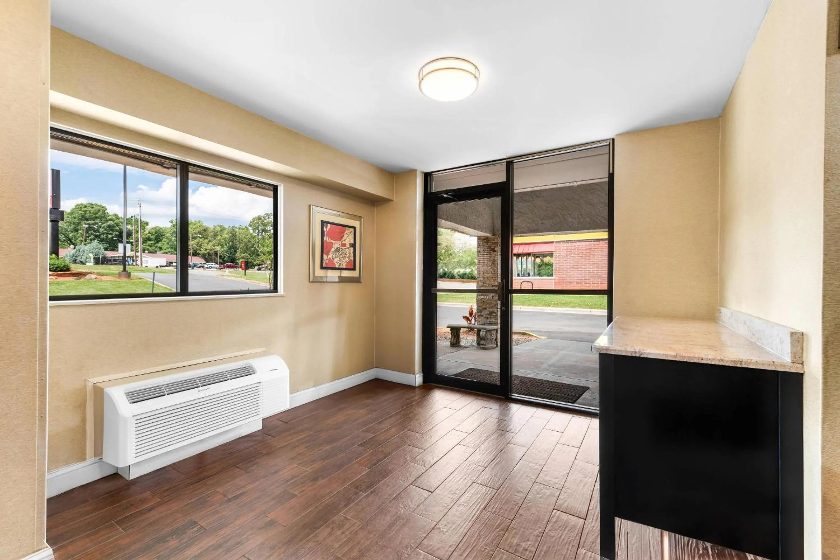 Lobby or reception in Econo Lodge Charlotte Airport