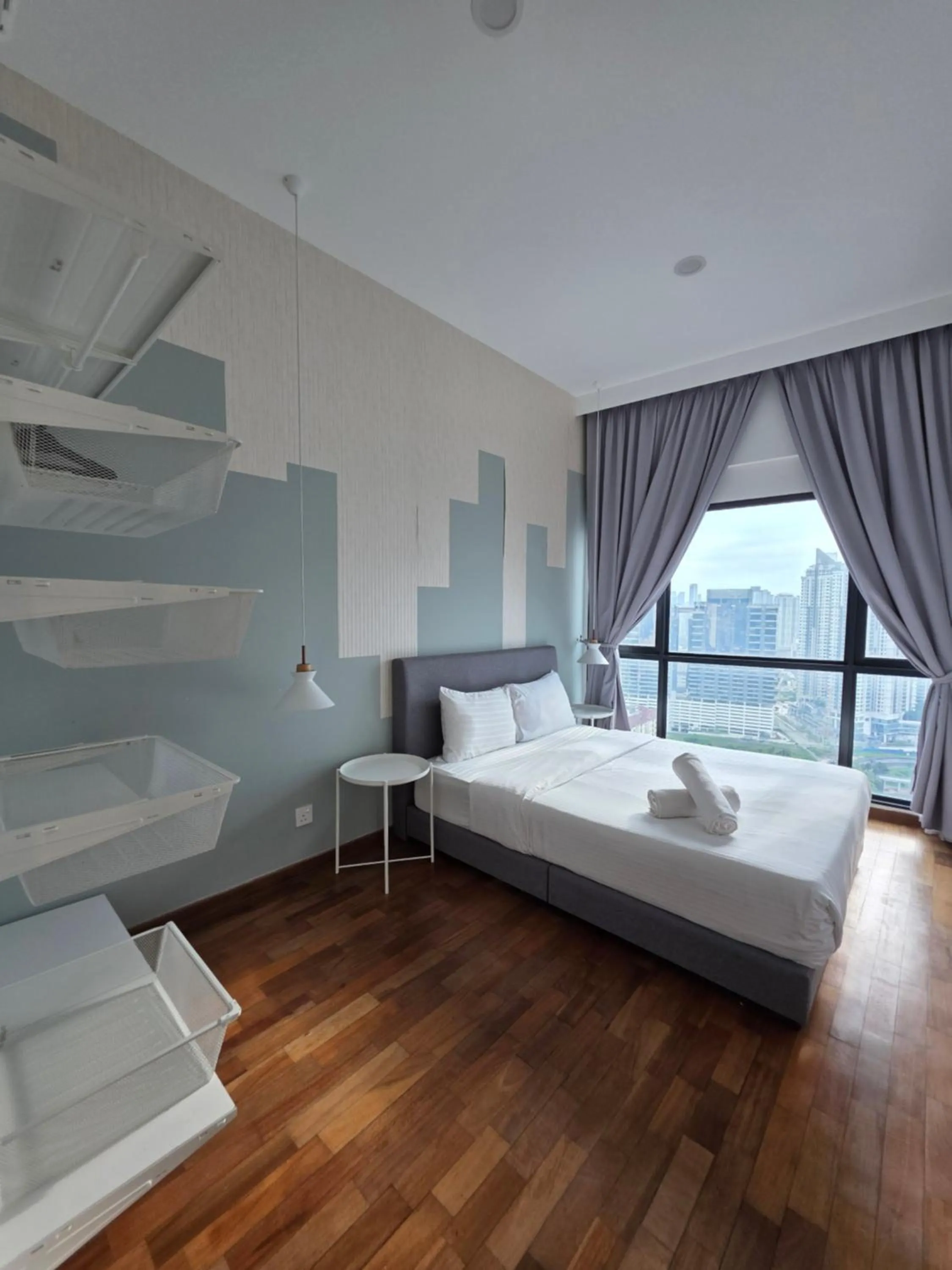 Bed in Reizz Residence by Perkasa