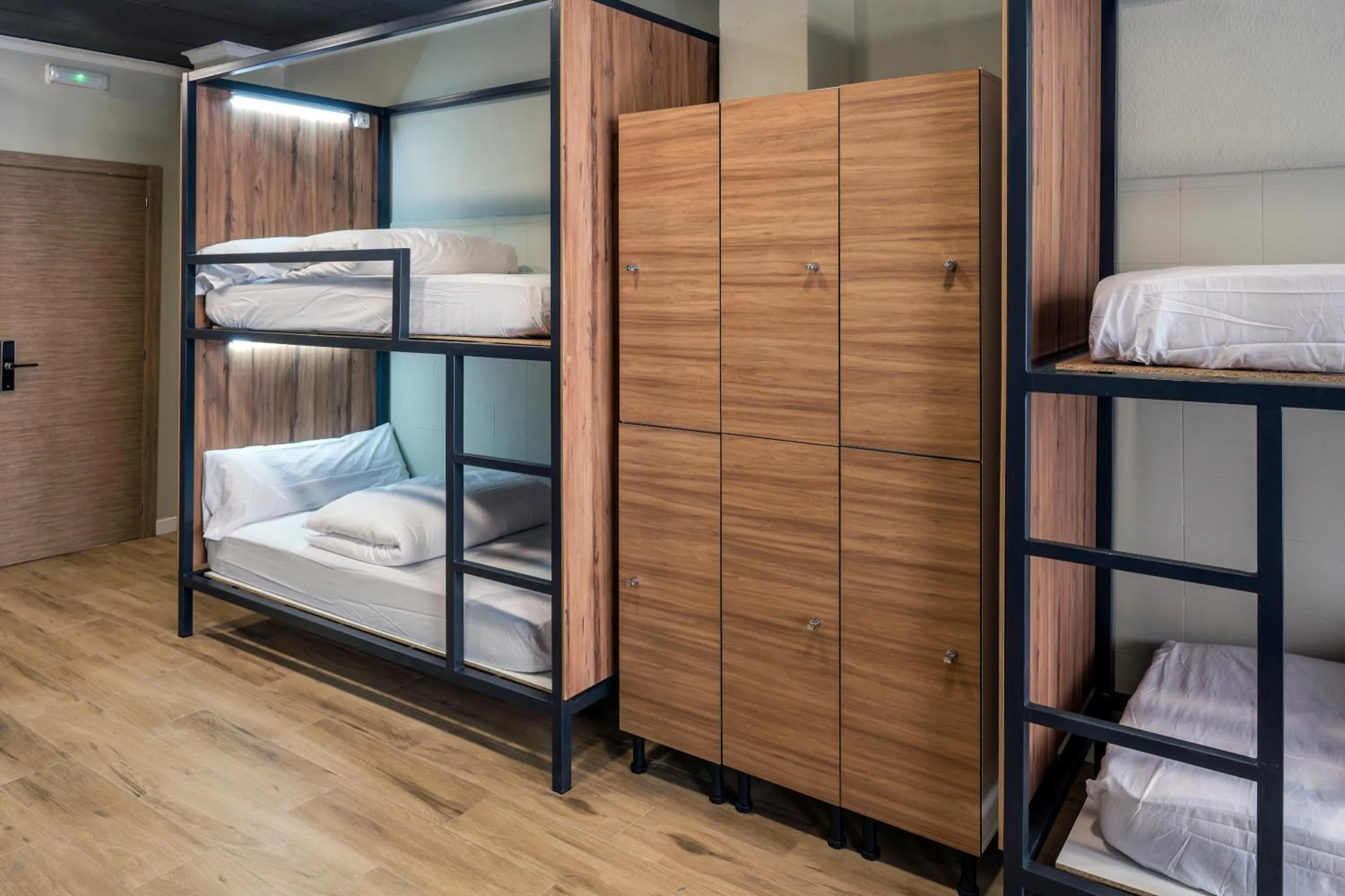 Photo of the whole room, Bed in SOM Hostel Valencia