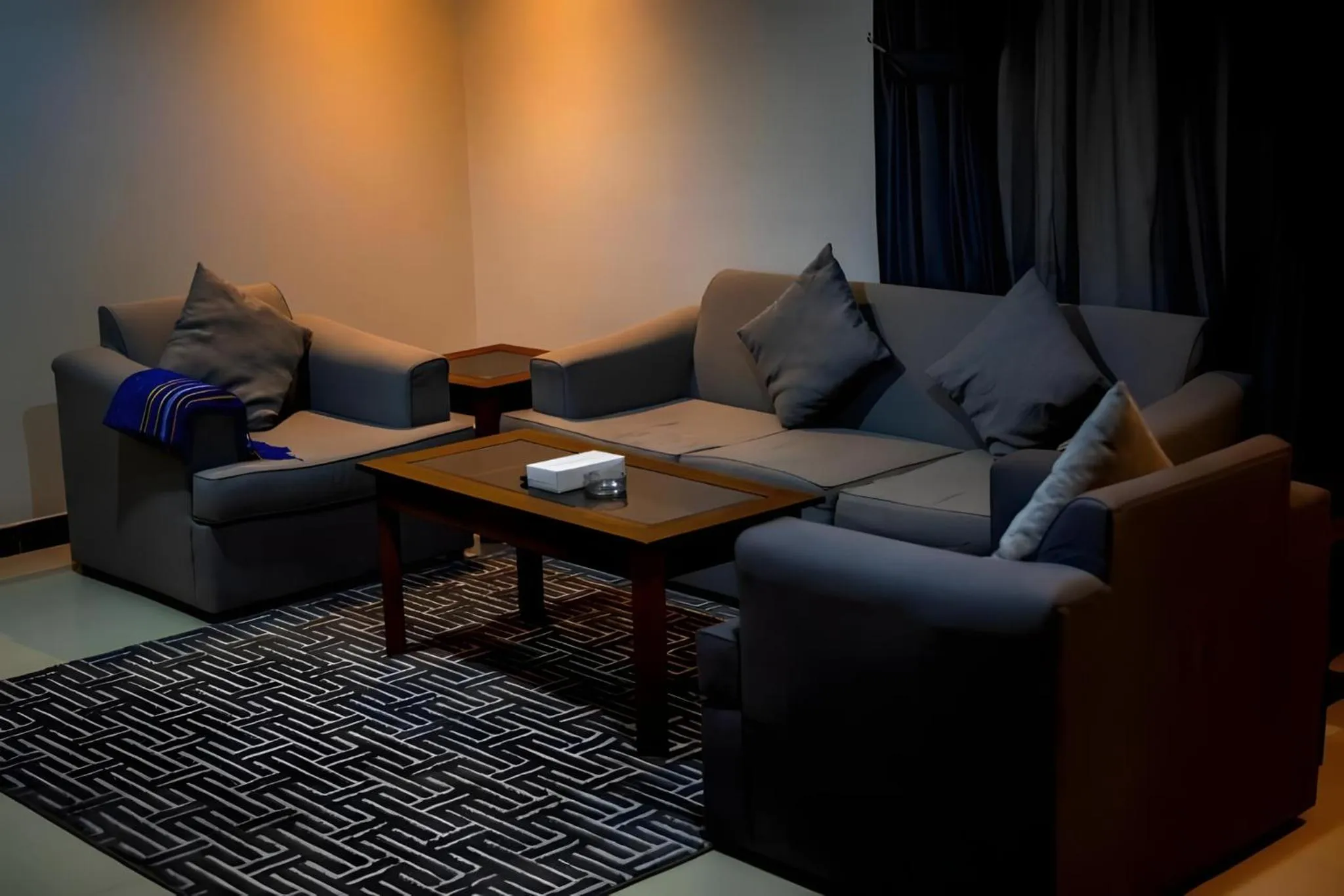 Seating area in Ahlin Suites