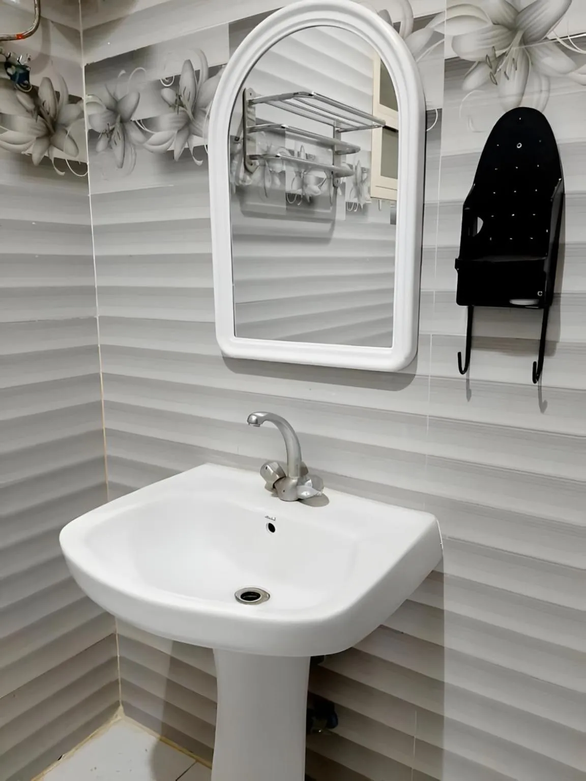 Bathroom in Ahlin Suites