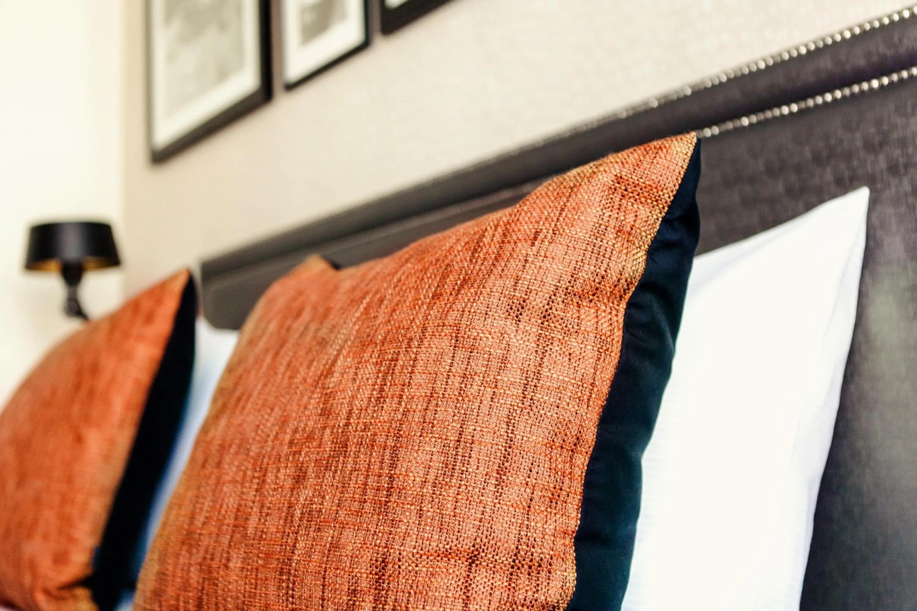 Bed in Carlton Square Hotel