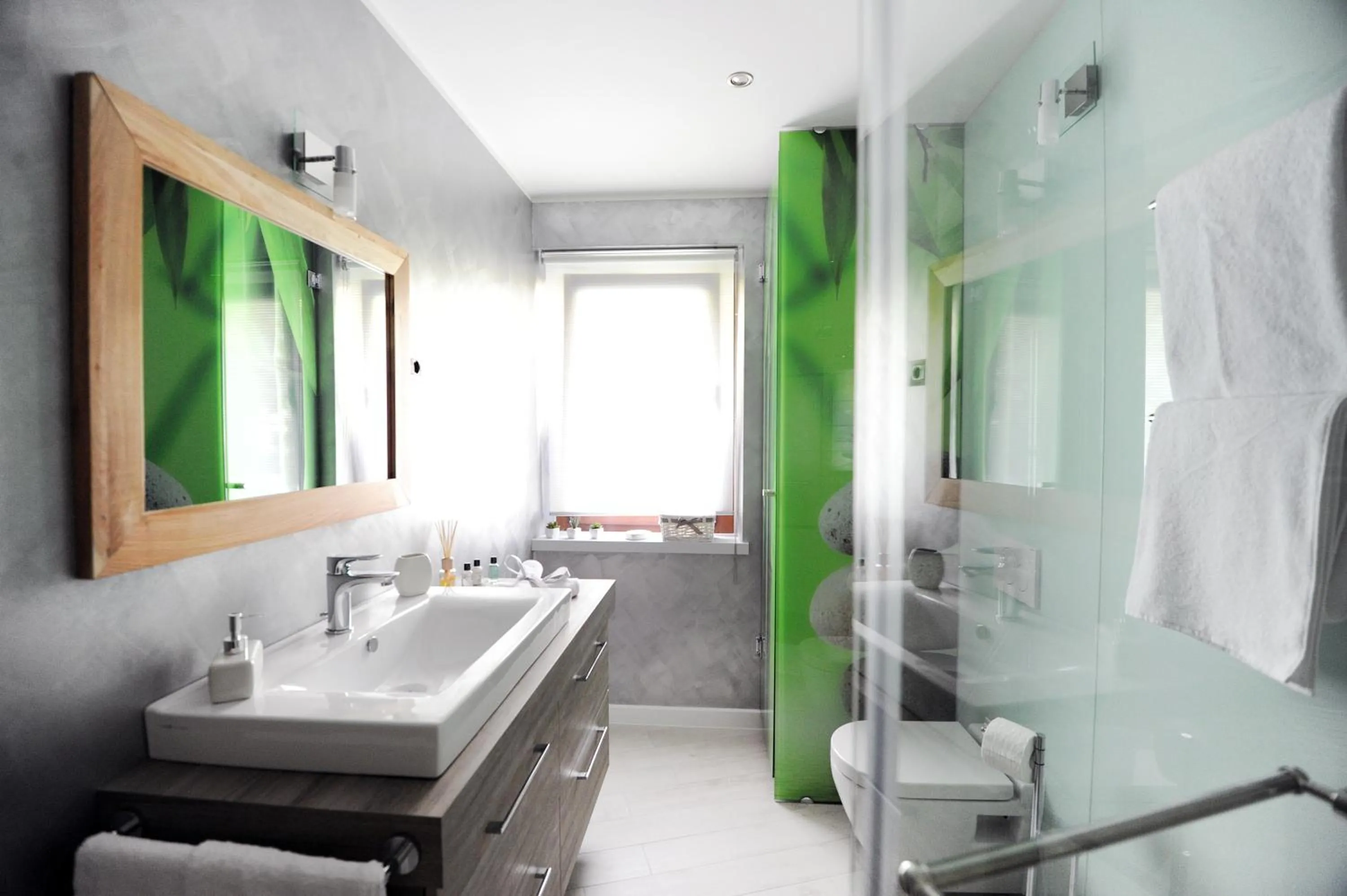 Shower in Feel Good Penthouse With Jacuzzi