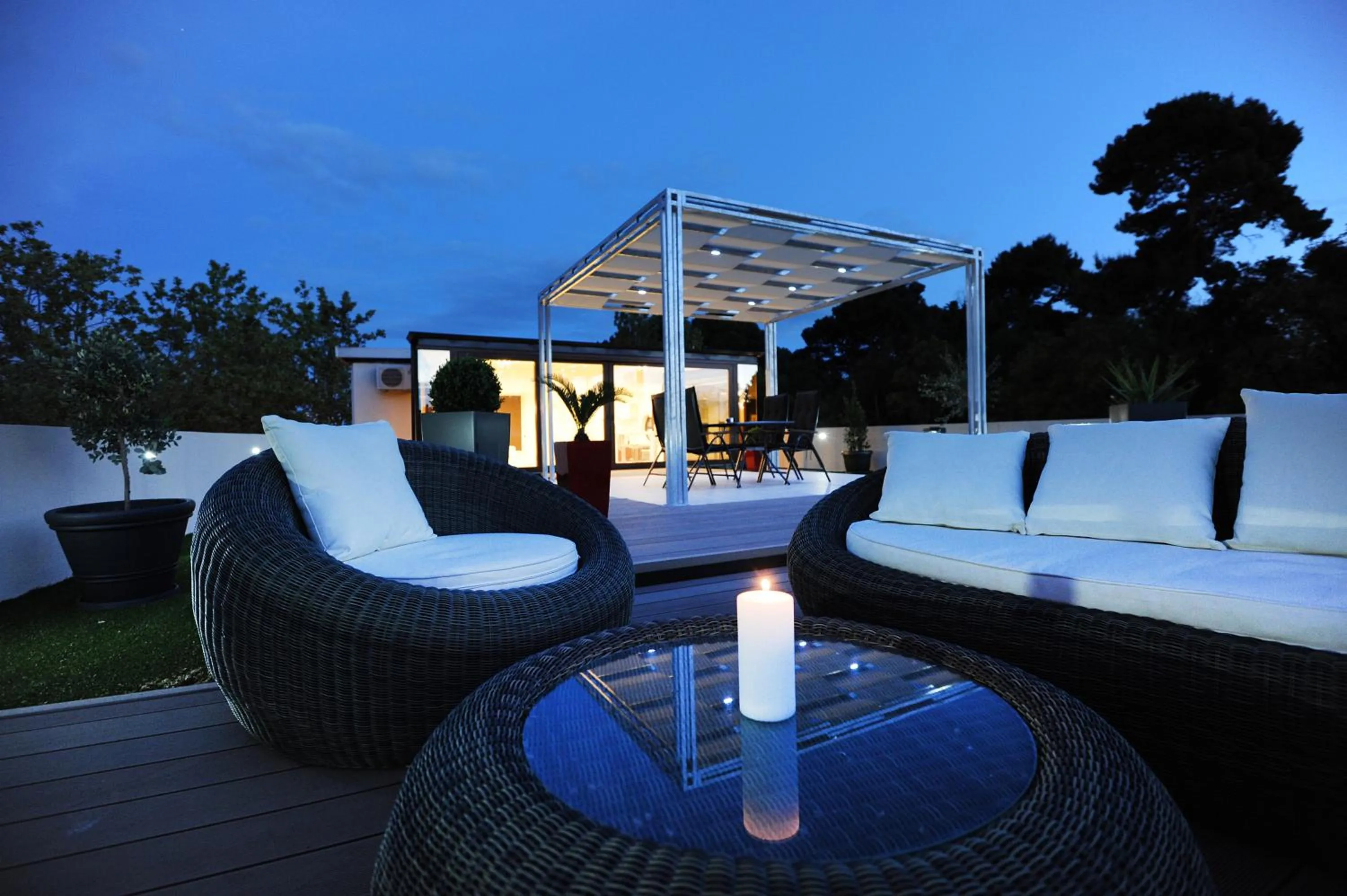 Night in Feel Good Penthouse With Jacuzzi