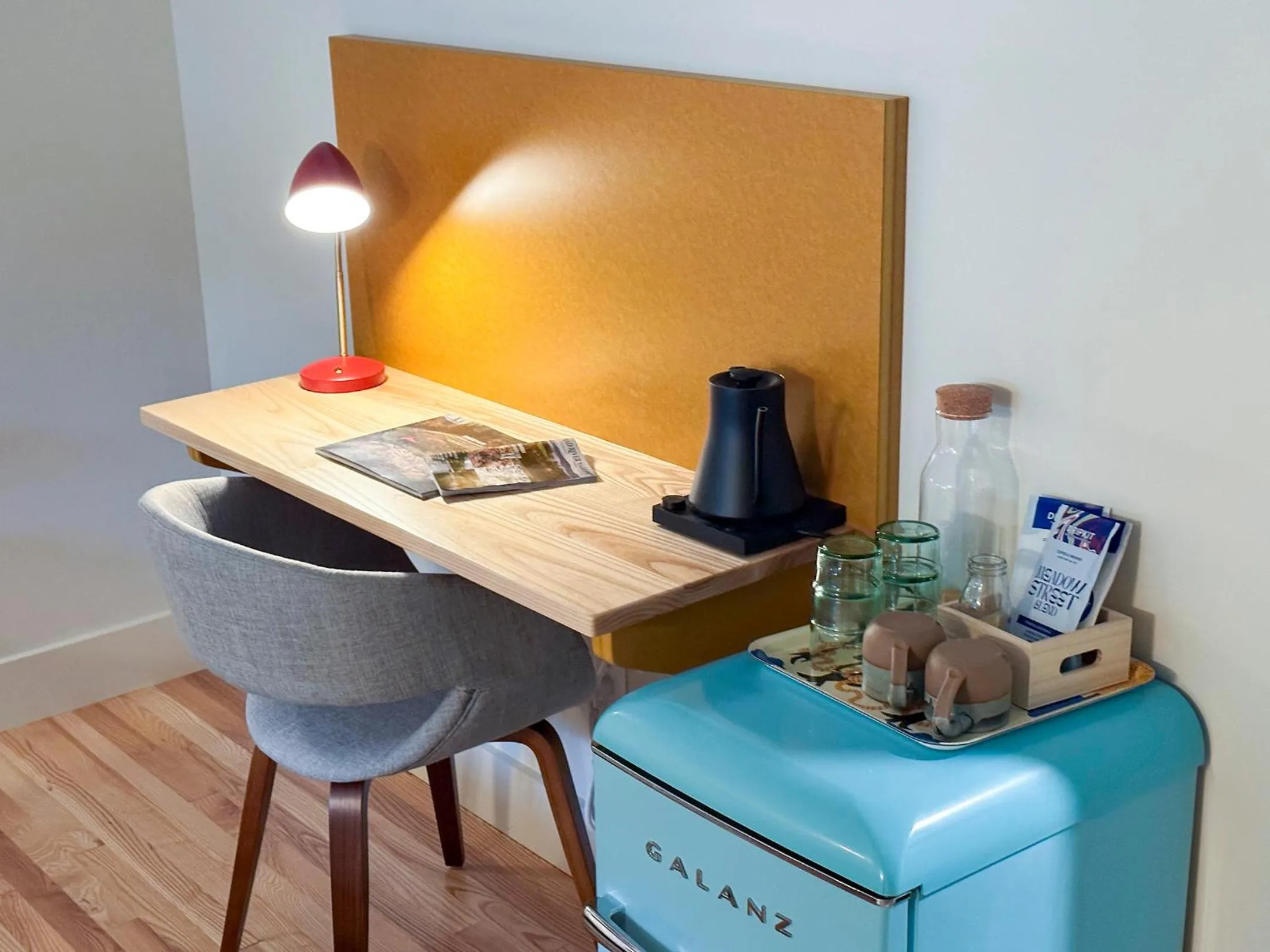 Coffee/tea facilities in Madbush Falls