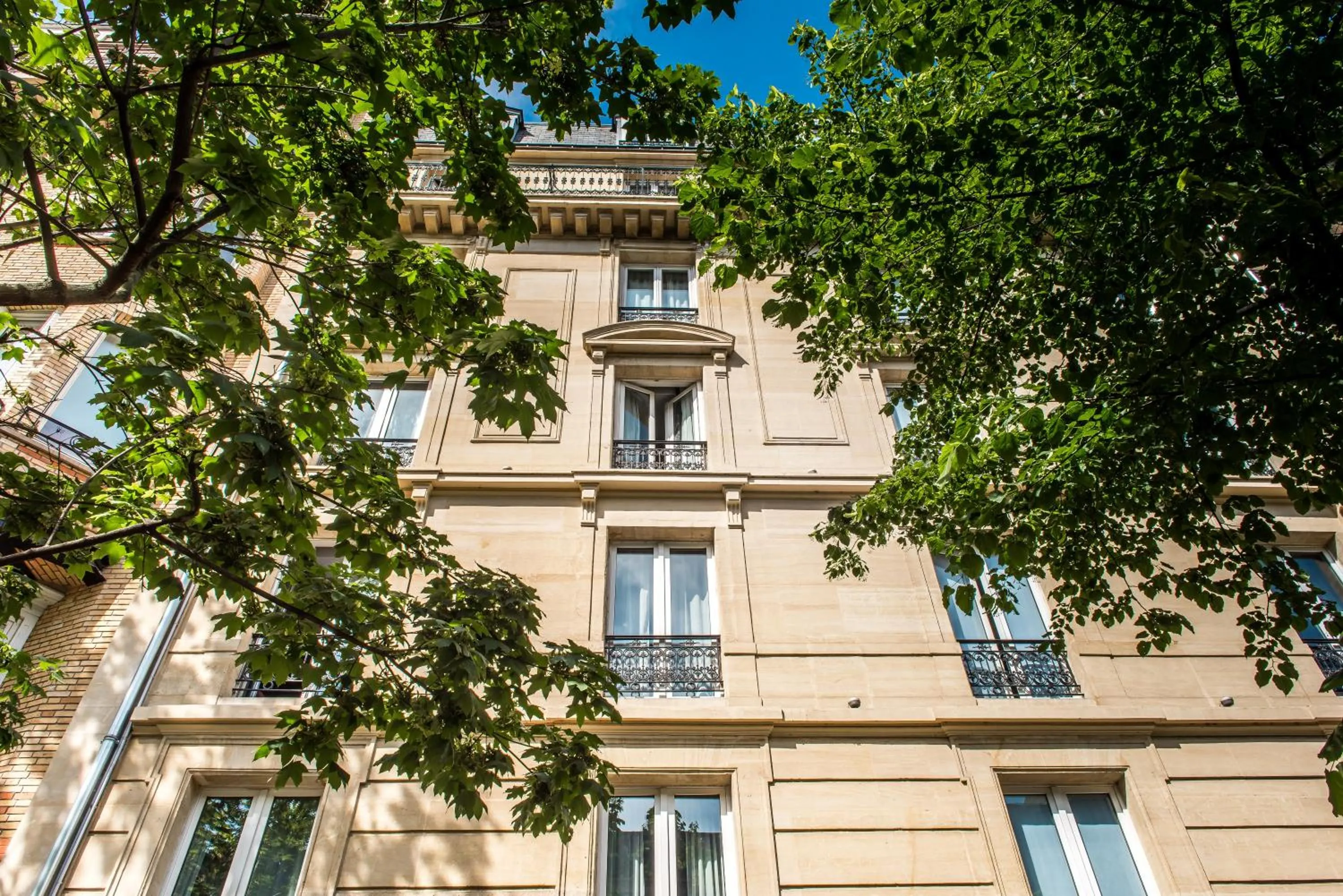 Property building in Hôtel le Royal Rive Gauche