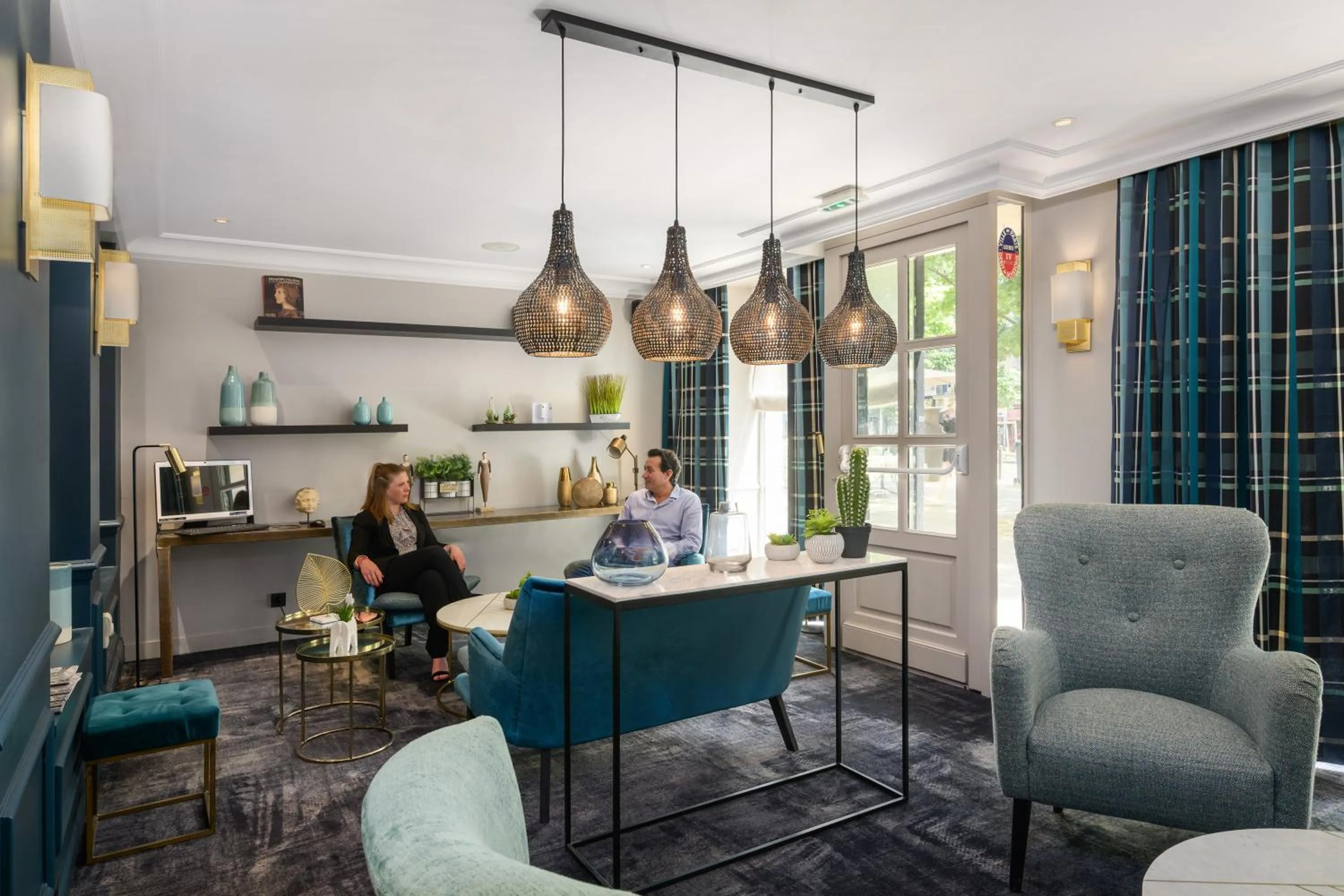 Living room in Hôtel le Royal Rive Gauche