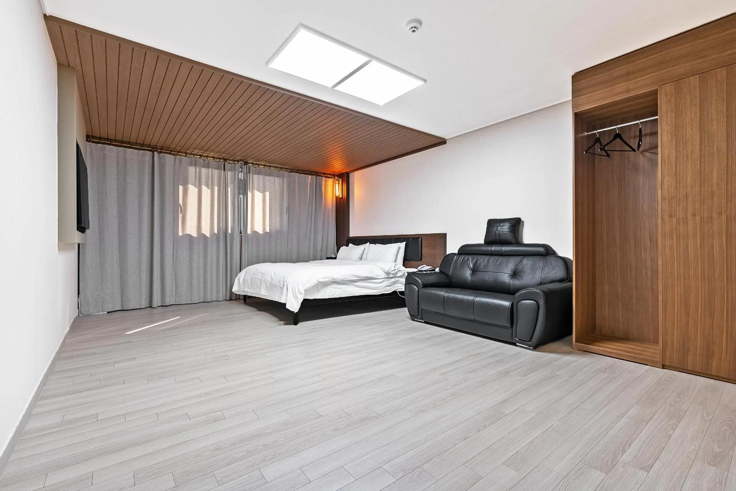 TV and multimedia, Bed in Pohang A1Hotel Haedo