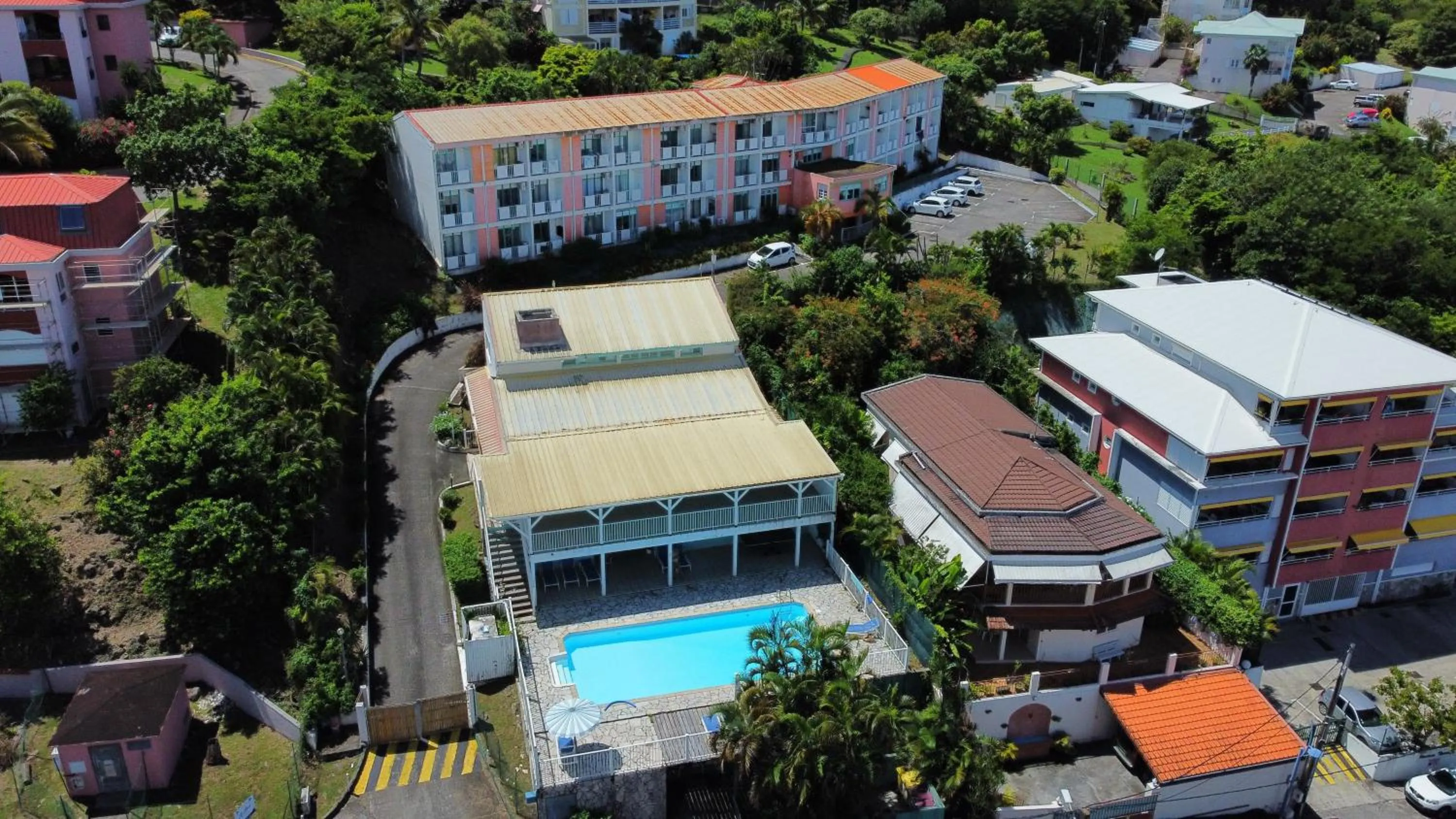 Property building in Le Voilier - Élégant studio avec piscine - vue sur mer et plage à proximité