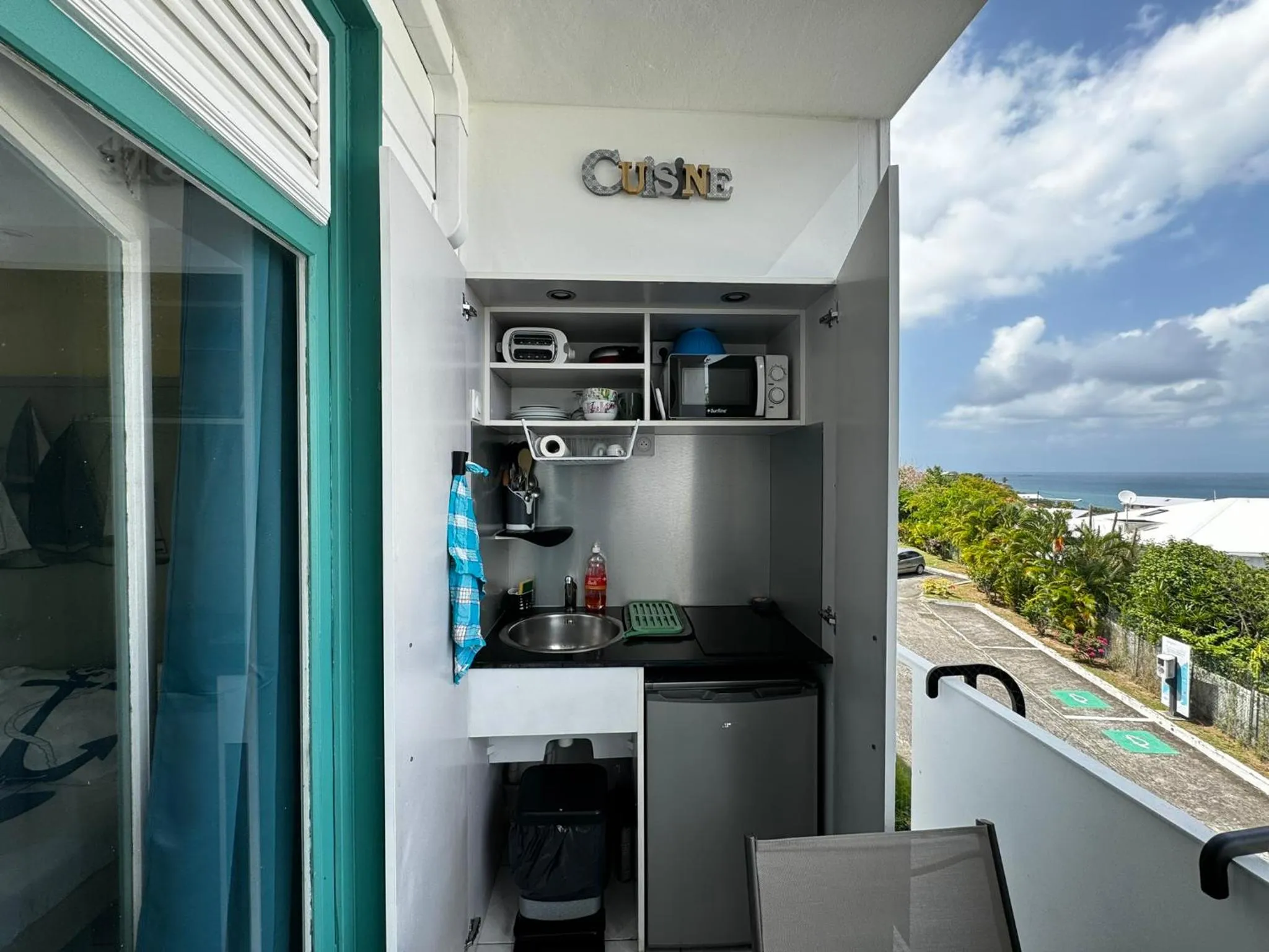 Day in Le Voilier - Élégant studio avec piscine - vue sur mer et plage à proximité