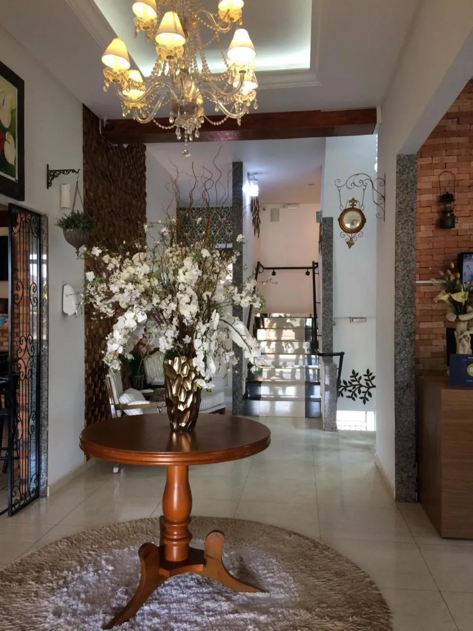 Seating area in Hotel Senador Distributed by Ameris - Quedas do Iguaçu - Paraná
