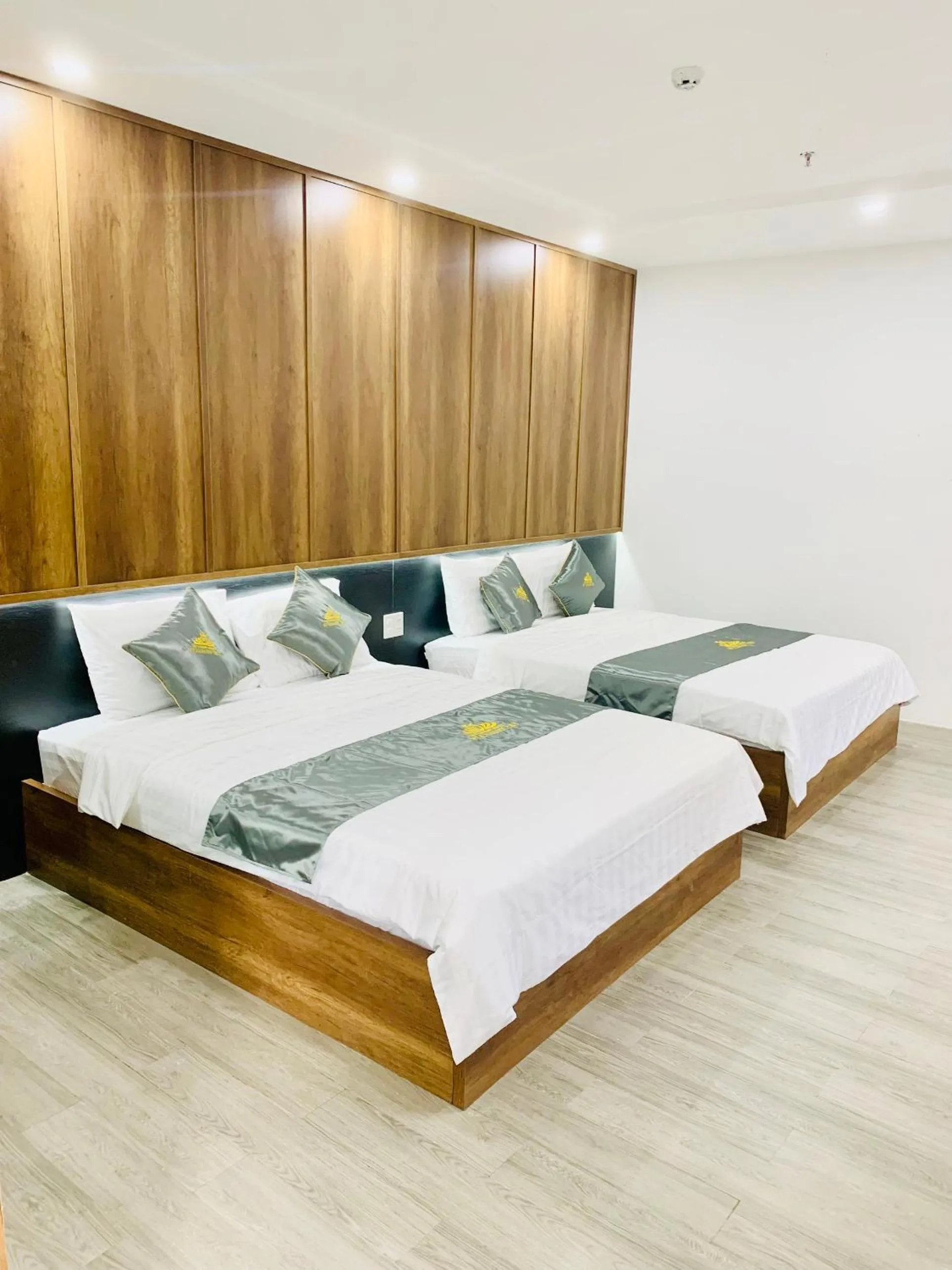 Bed in T&T Luxury Hotel