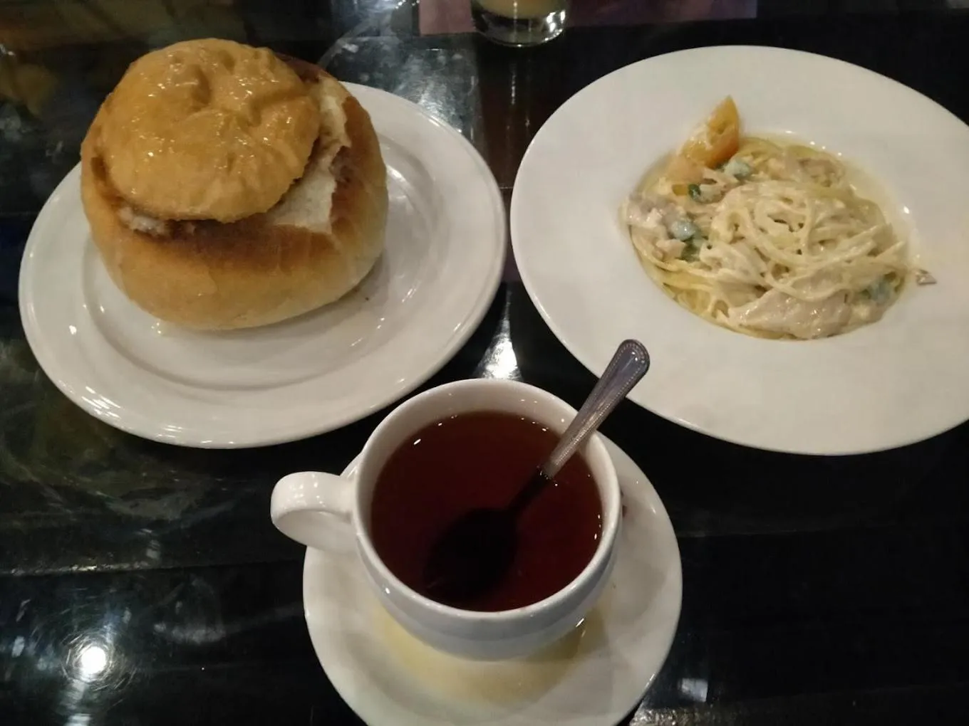 Restaurant/places to eat in LA Hotel