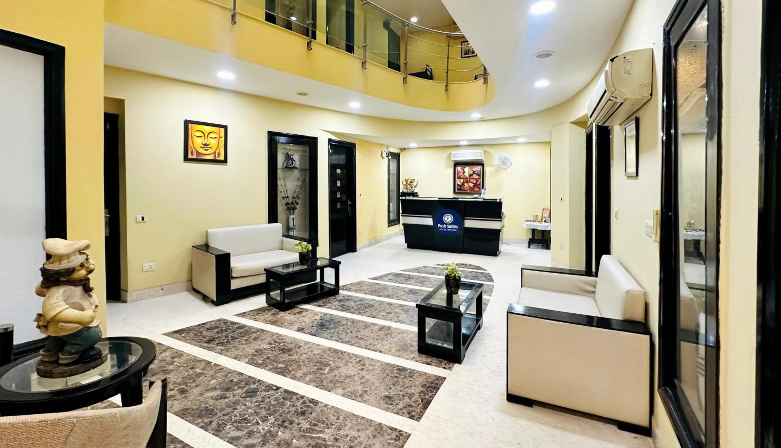 Lobby or reception, Bed in Posh Suites - Golf Course Road