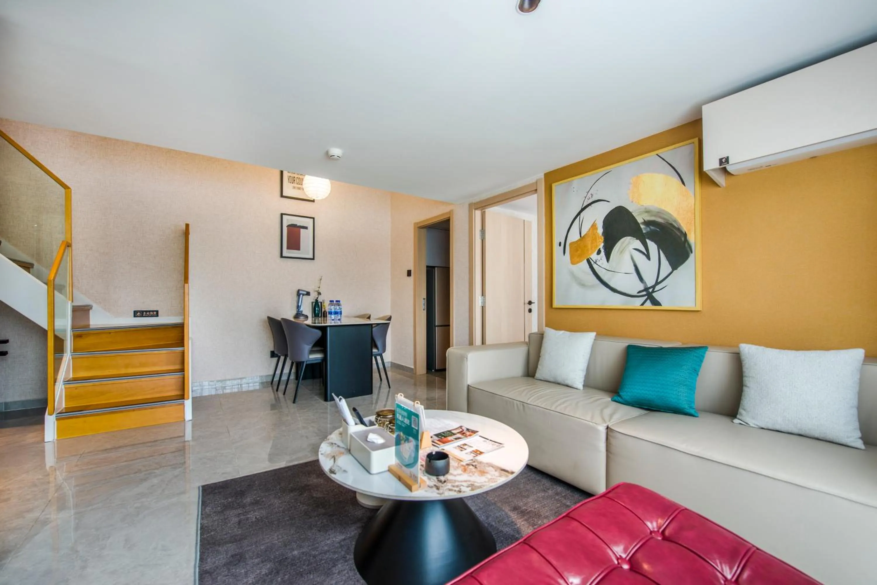 Baytop Living Hotel - Canton Fair Free Shuttle Bus