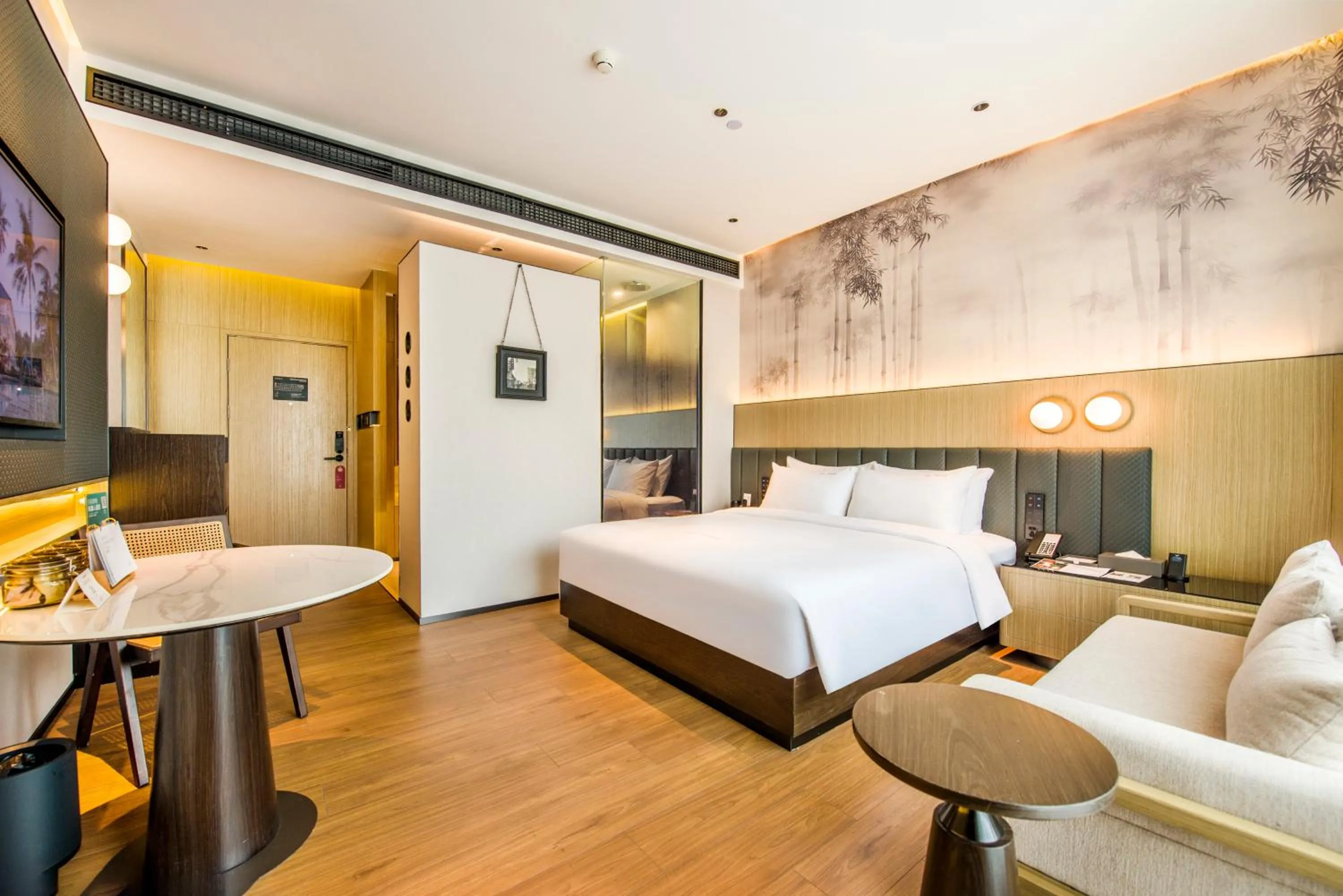 Bed in Baytop Living Hotel - Canton Fair Free Shuttle Bus