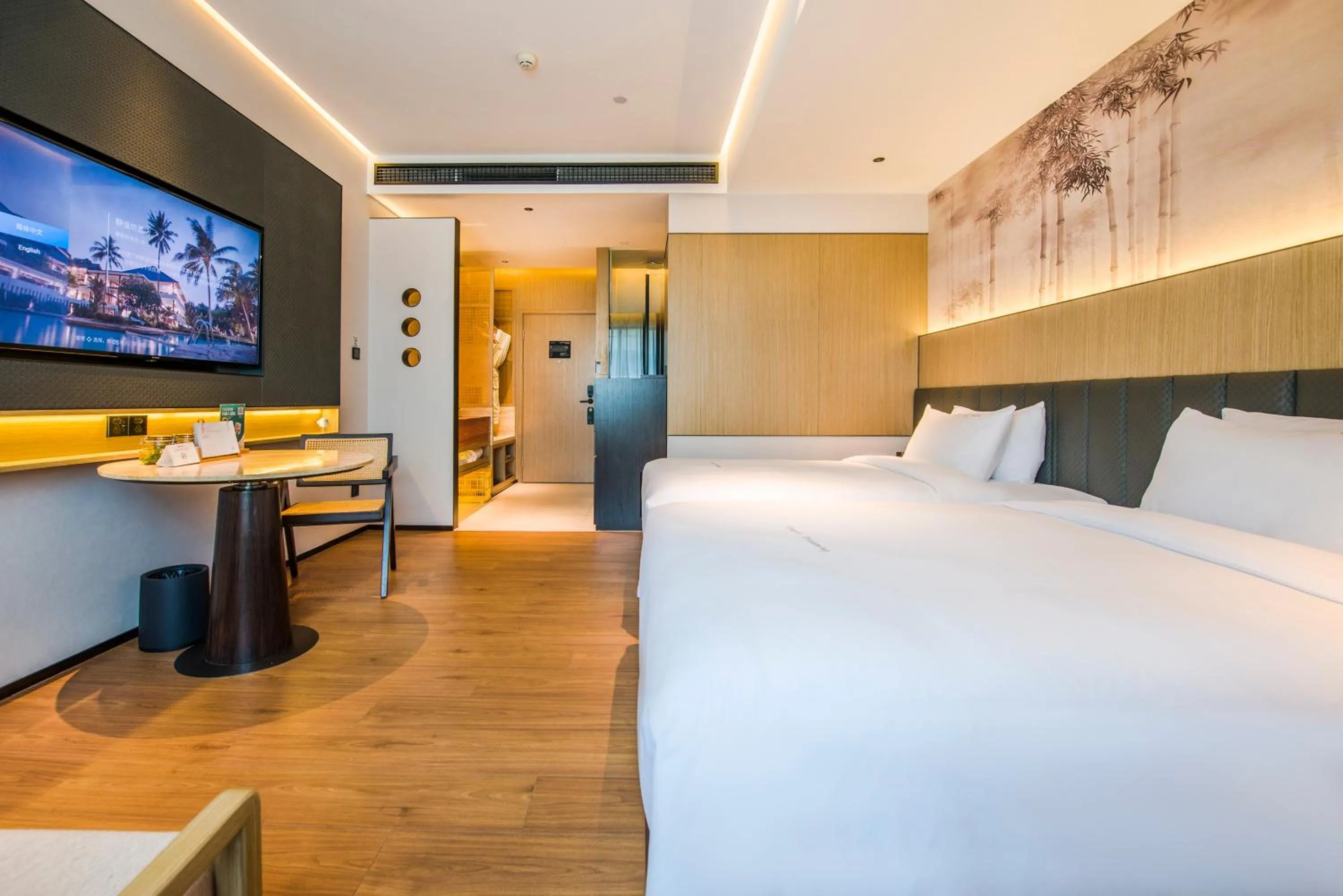 Bed in Baytop Living Hotel - Canton Fair Free Shuttle Bus