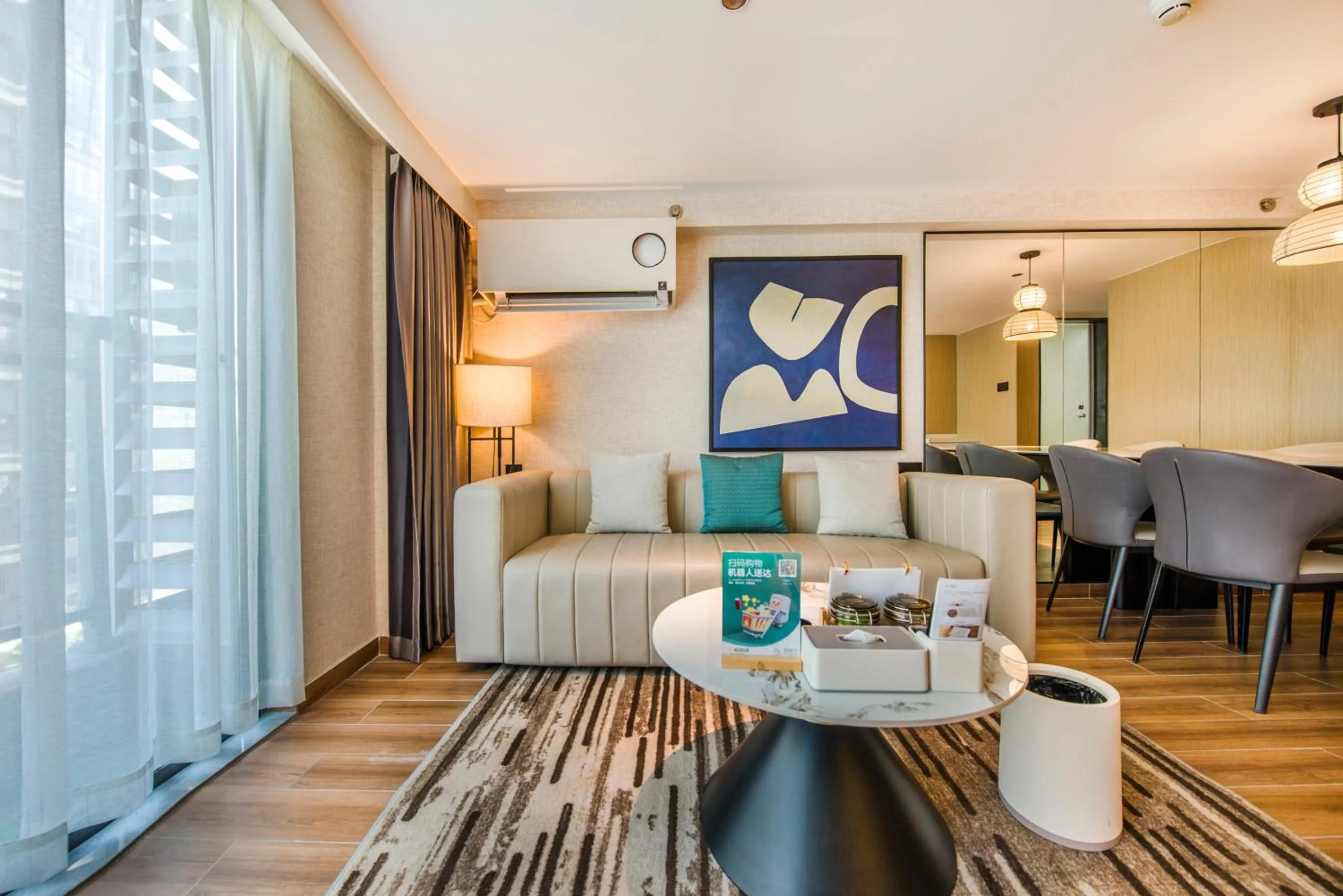 Baytop Living Hotel - Canton Fair Free Shuttle Bus