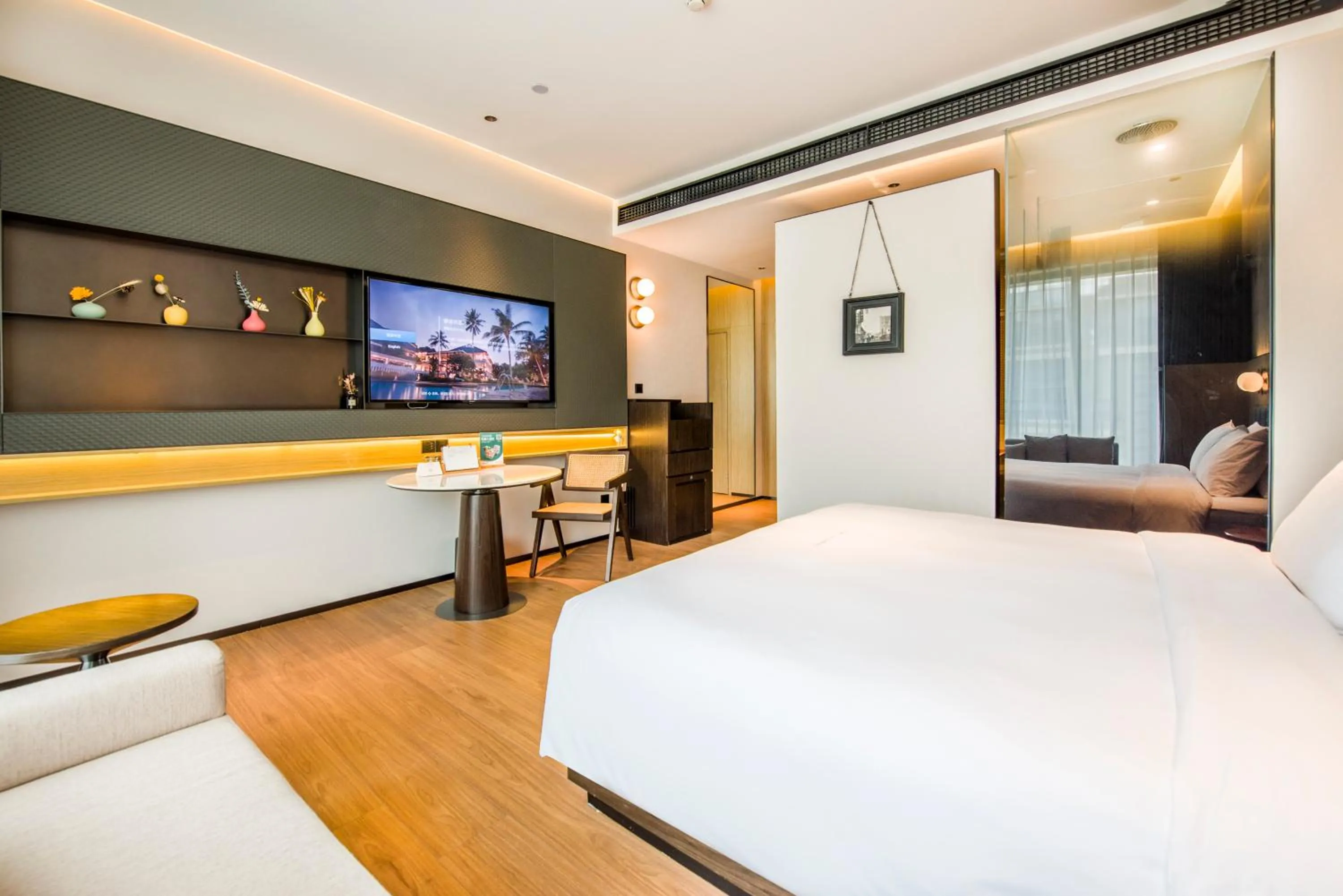 Bed in Baytop Living Hotel - Canton Fair Free Shuttle Bus