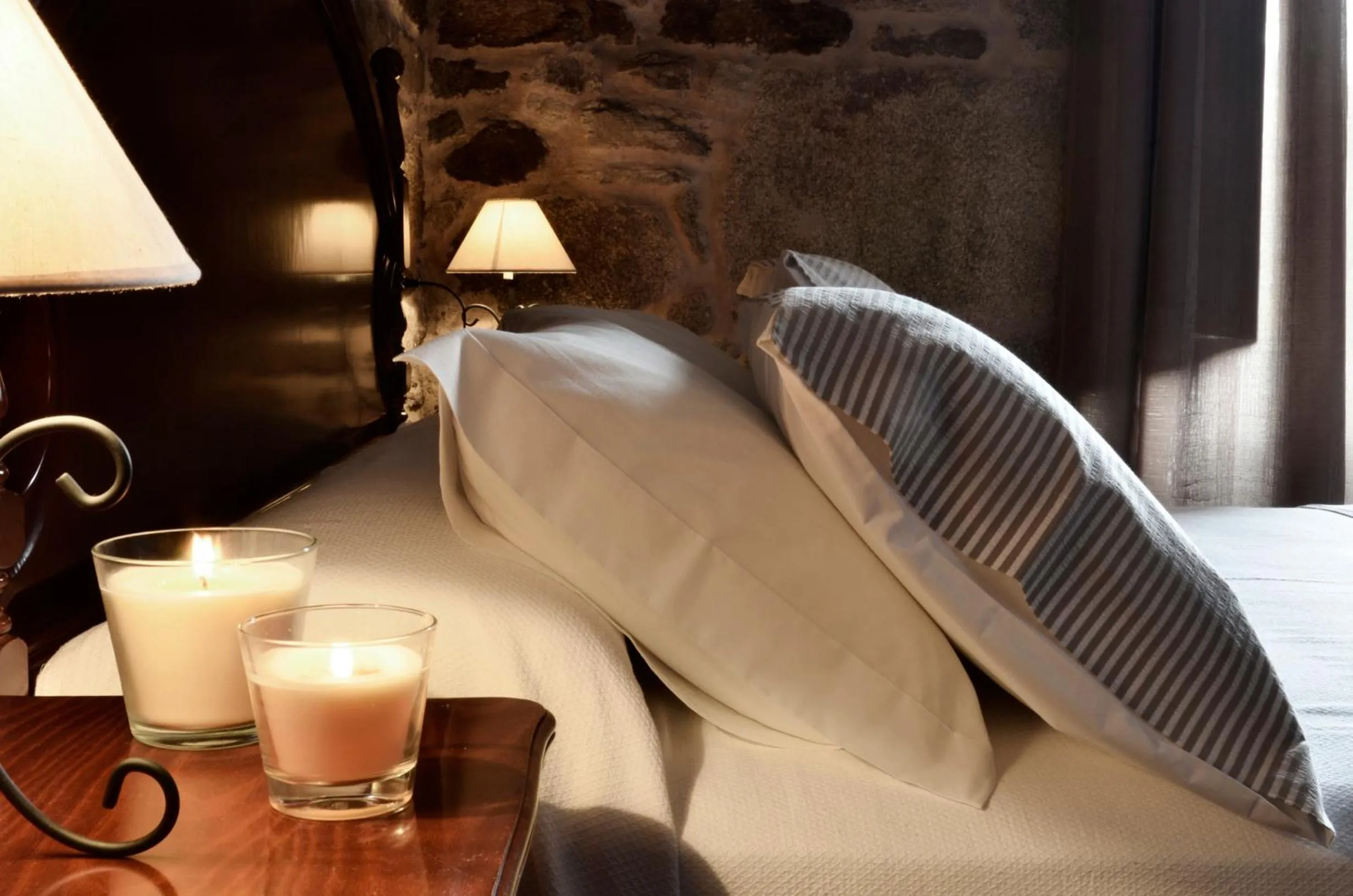 Decorative detail, Bed in Sete Artes by Como en Casa