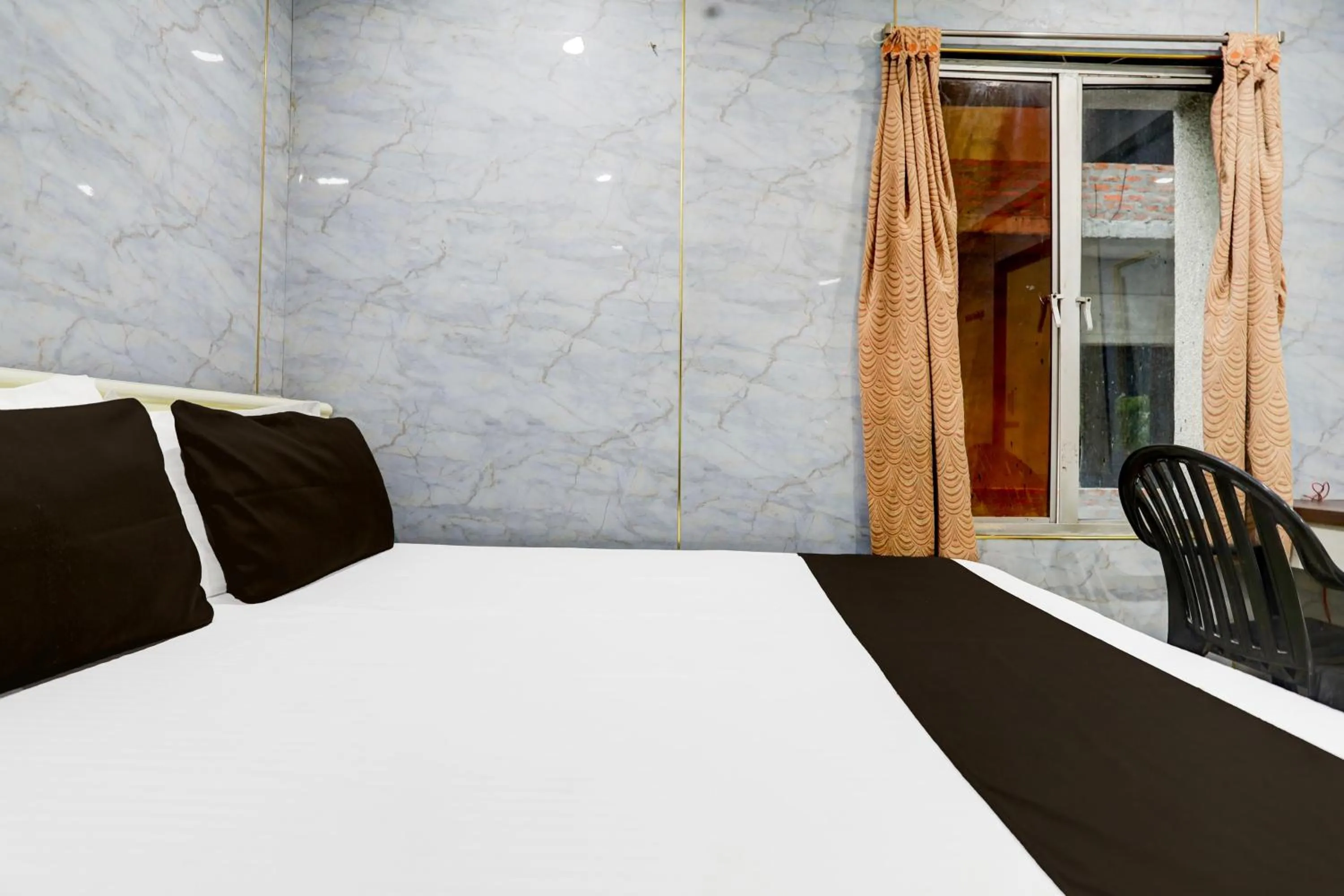 Bedroom, Bed in Spot On Sri Balaji