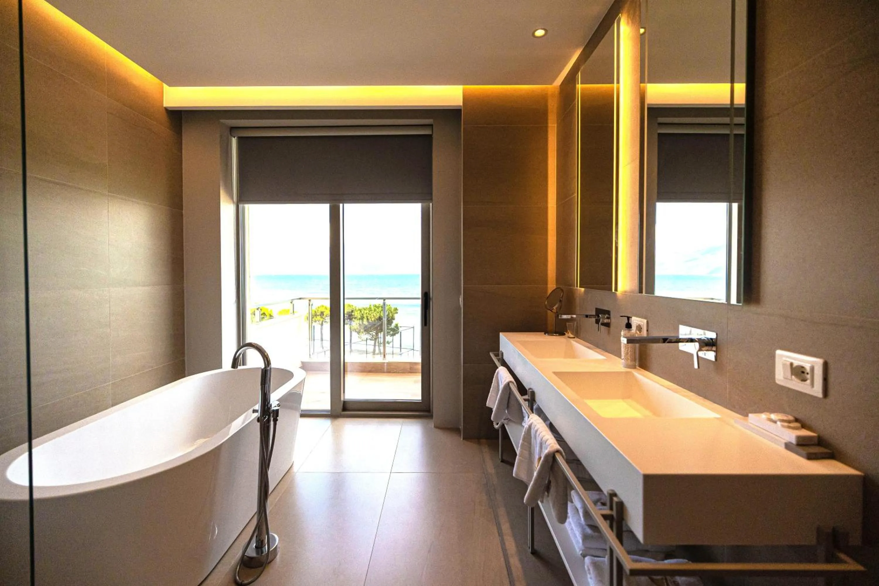 Bathroom in Navy Hotel